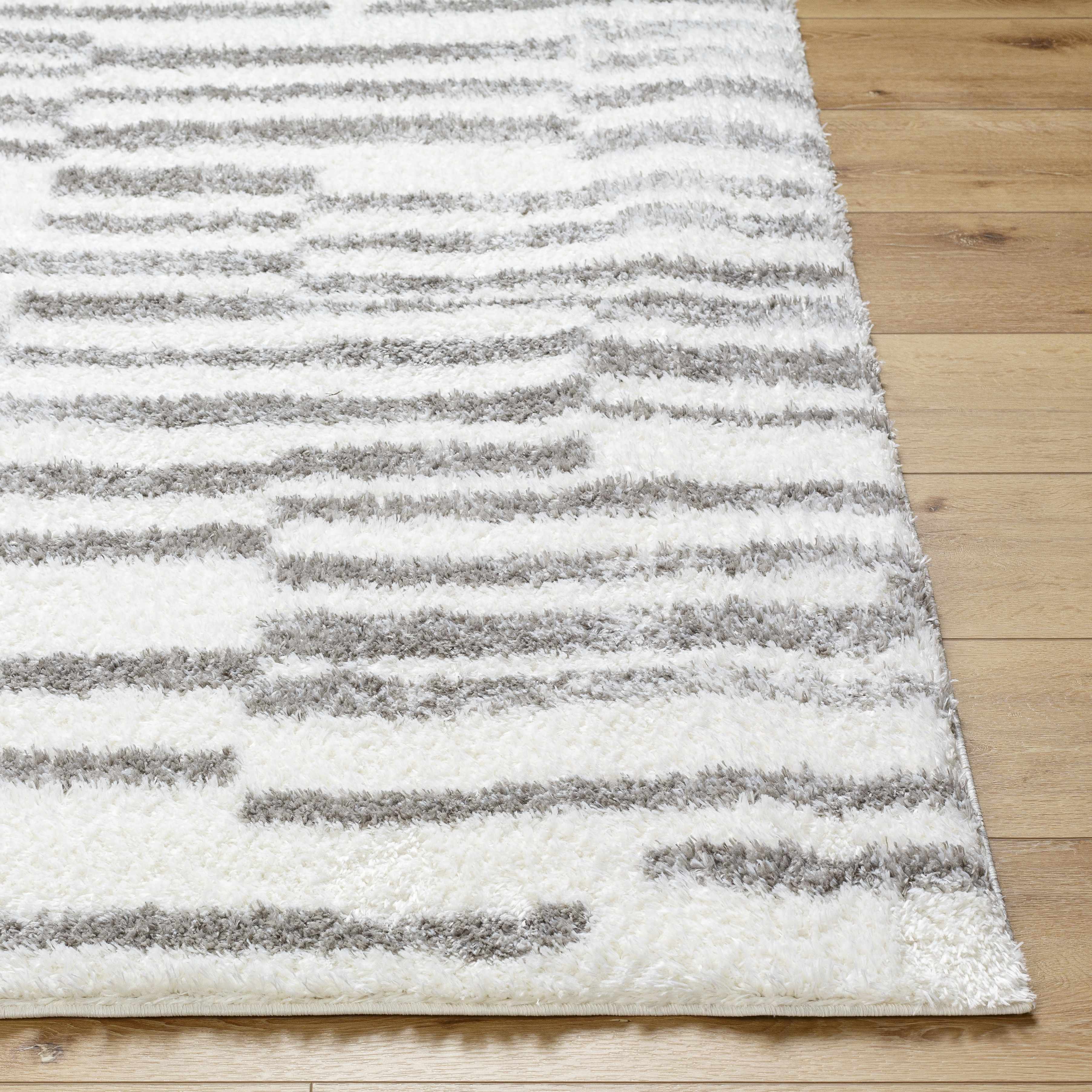 Kuron Area Rug - Image 5