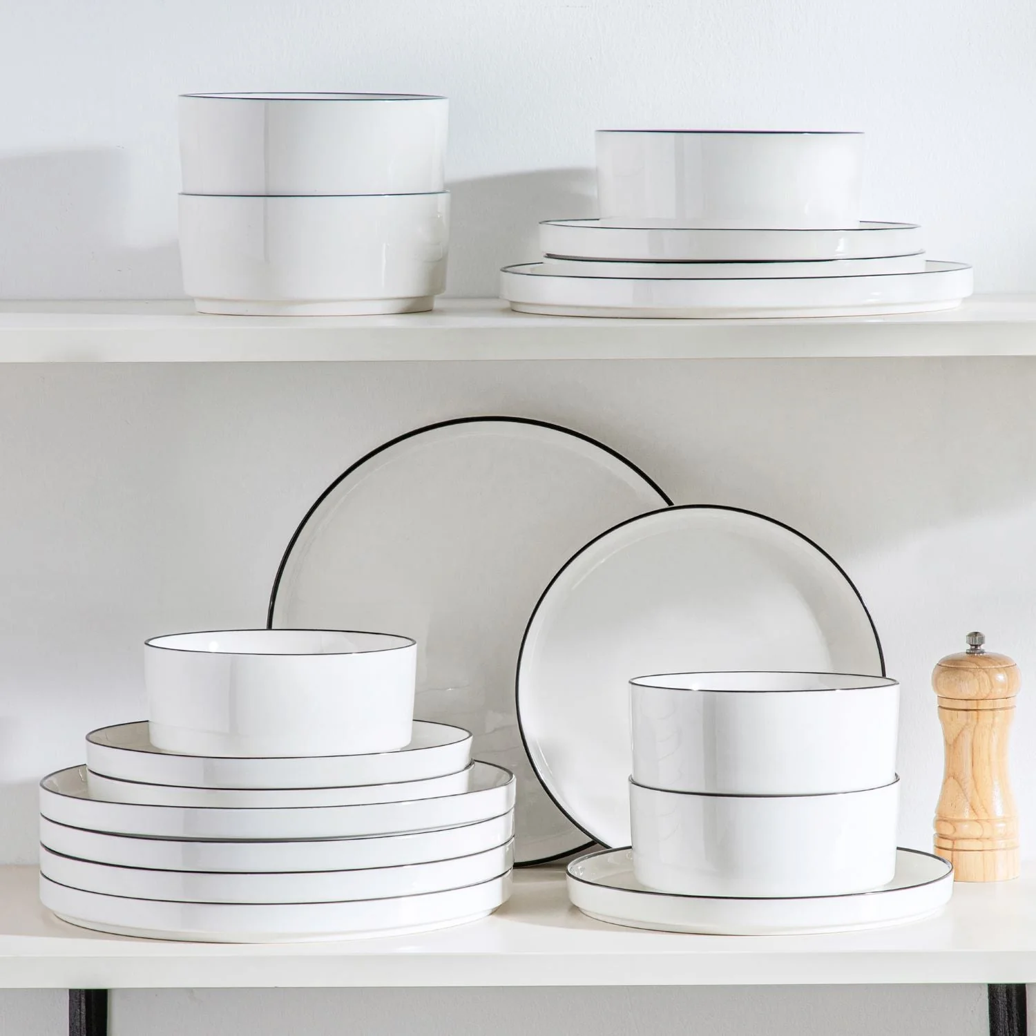 Leah 18 Piece Dinnerware Set for 6 - Image 16