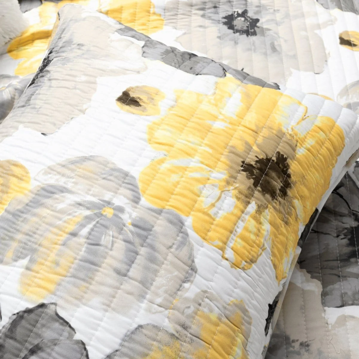 Leah Reversible 8 Piece Quilt Set - Image 5