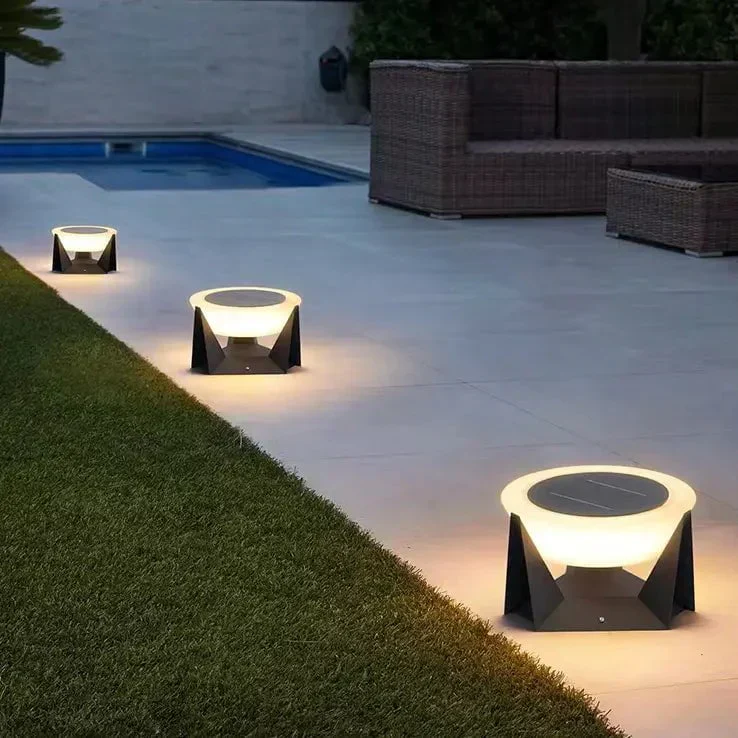 LED Outdoor Post Light for Entrance Pathway Garden - Image 4