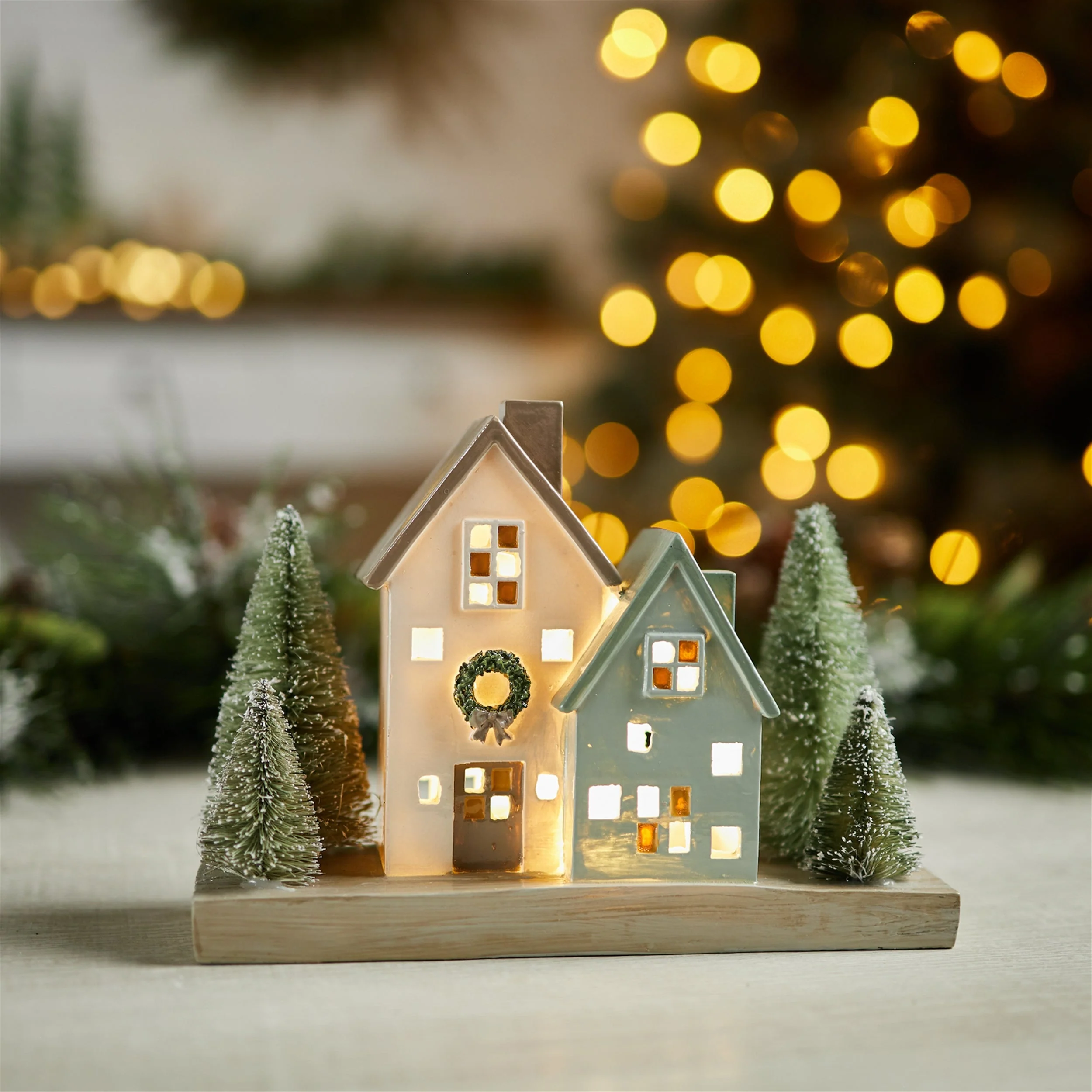 LED Winter Village 8"L - Image 2