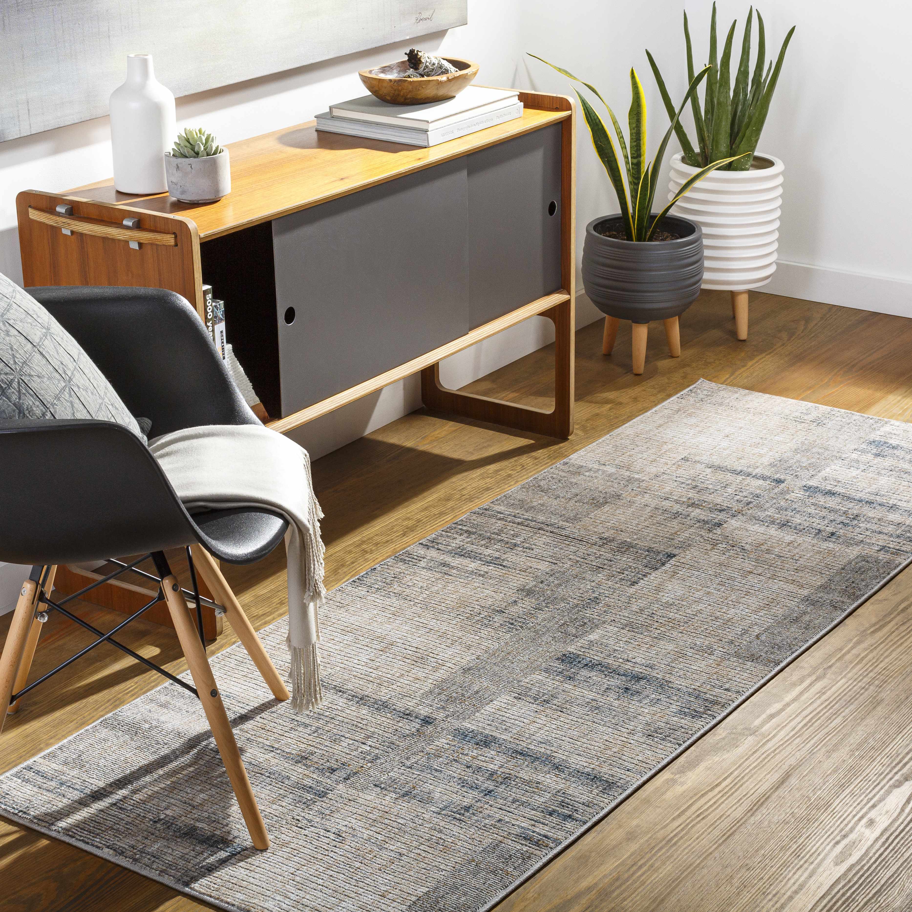 Leechburg Luxe Fringe Rug - Clearance - Image 4