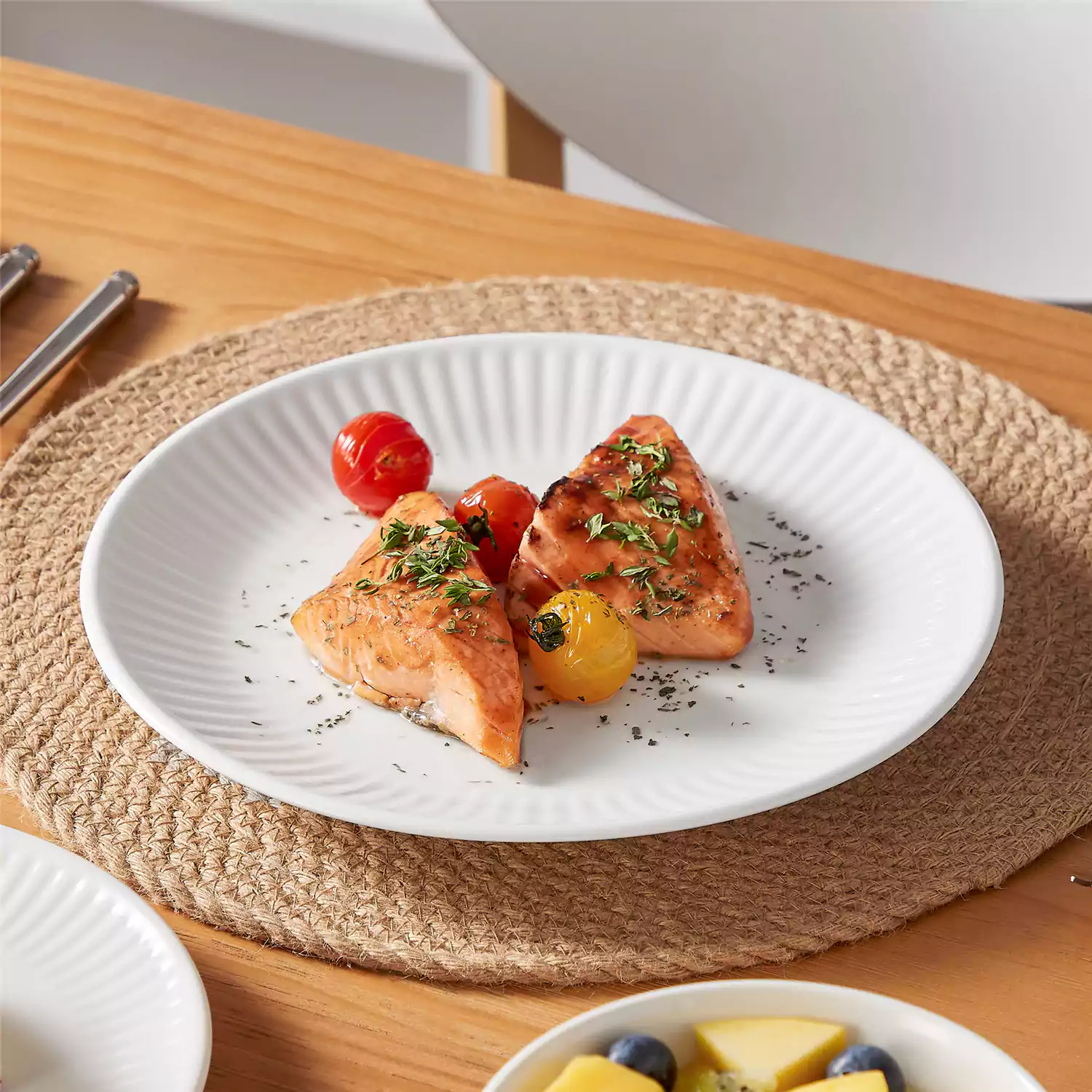 Leila 12 Piece Dinnerware Set - Image 12