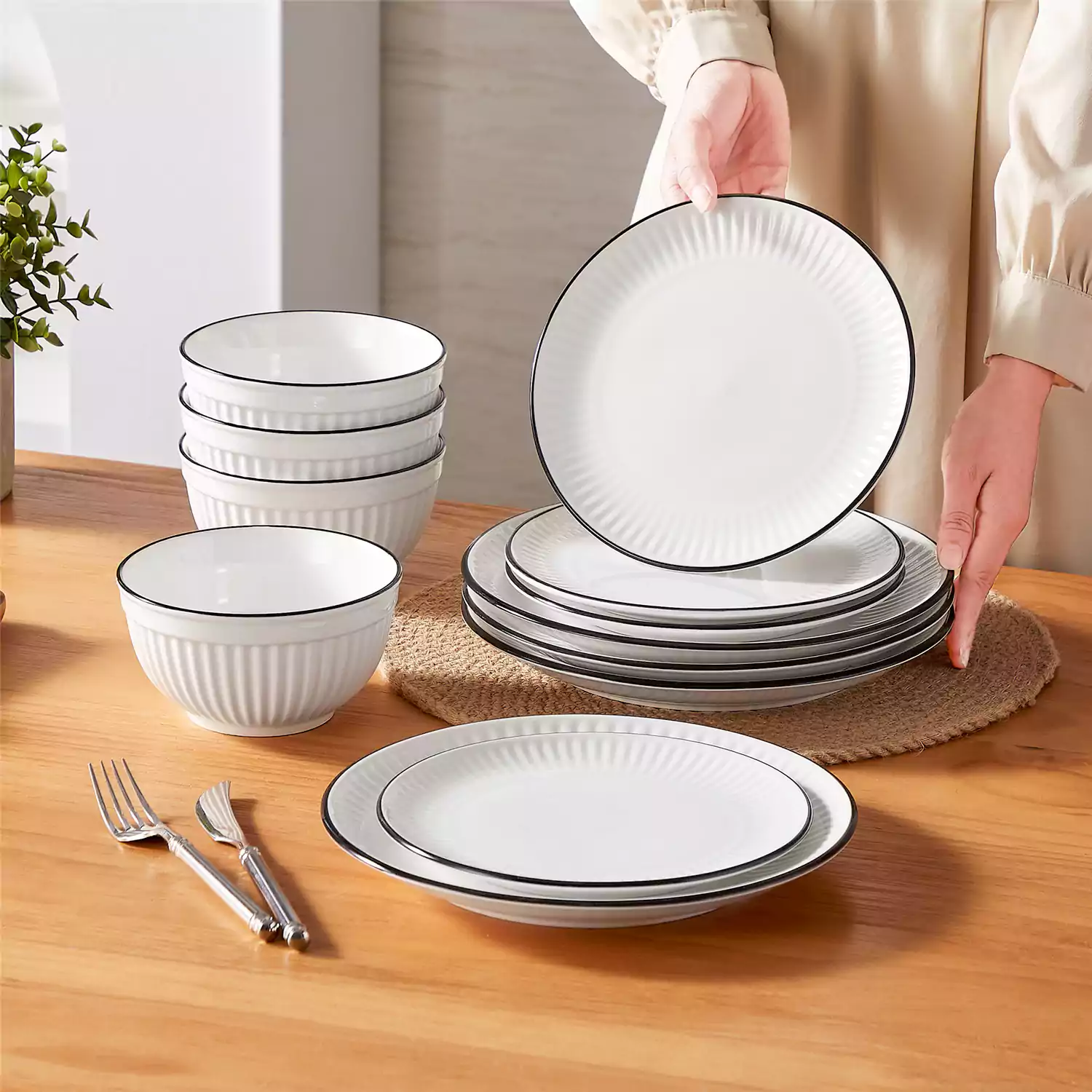 Leila 12 Piece Dinnerware Set - Image 21
