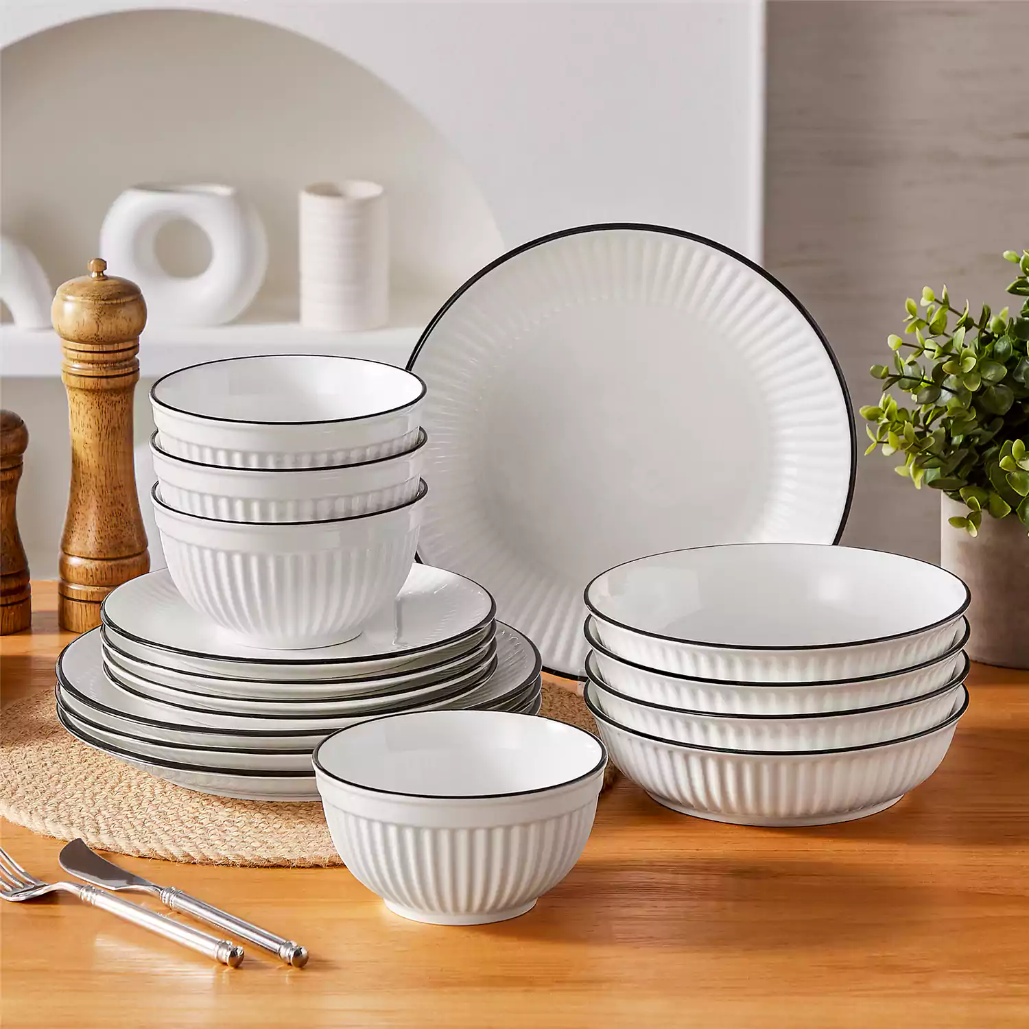 Leila 16 Piece Dinnerware Set - Image 17