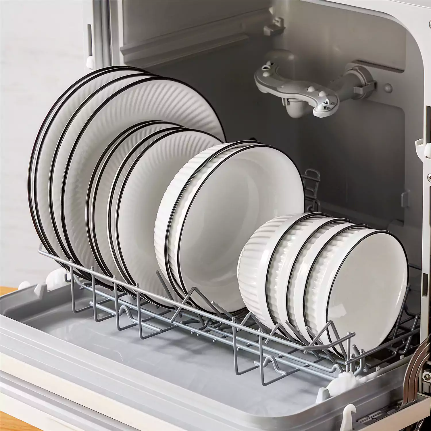 Leila 16 Piece Dinnerware Set - Image 30