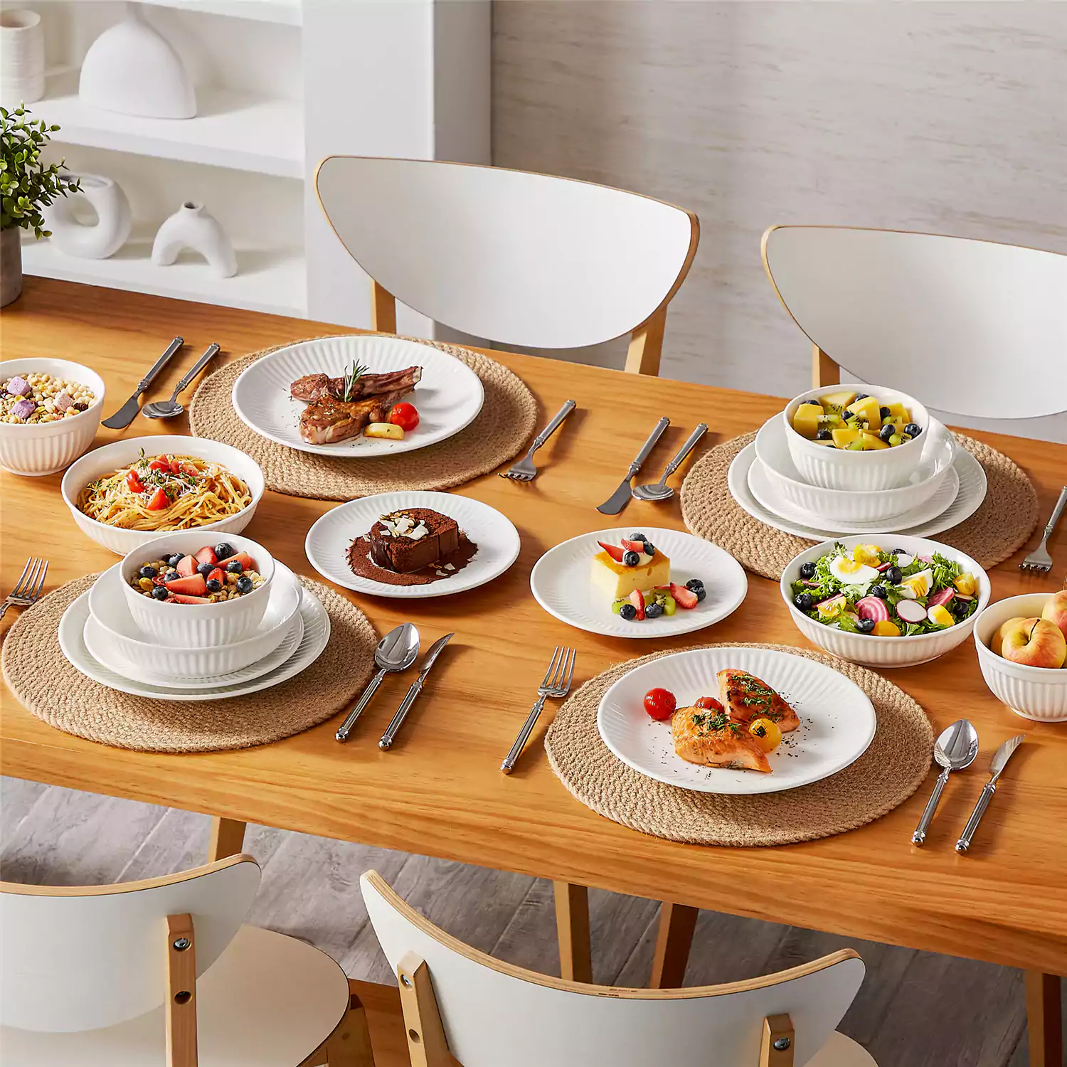 Leila 16 Piece Dinnerware Set - Image 5