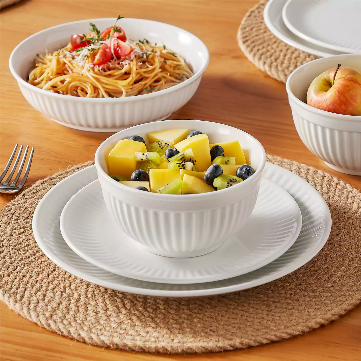 Leila 16 Piece Dinnerware Set - Image 7