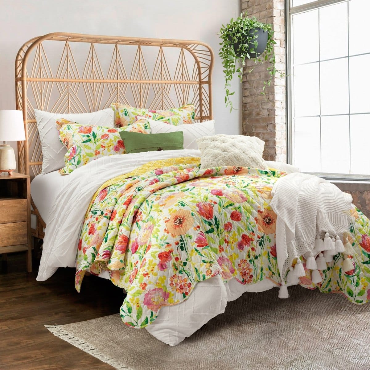 Leilani Watercolor Scallop Edged Floral 3 Piece Quilt Set - Image 2