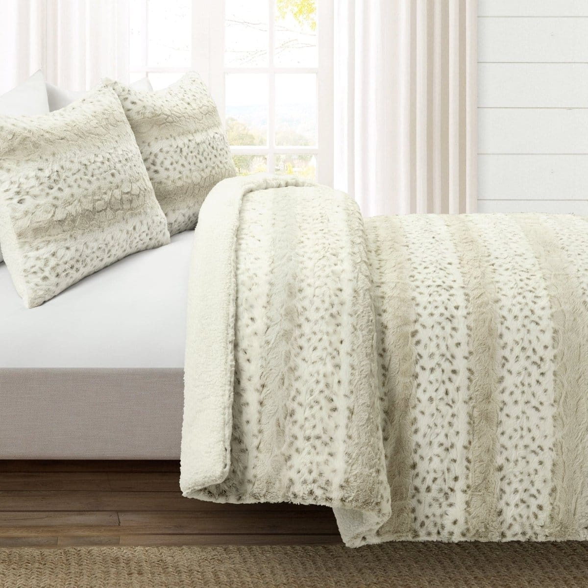 Leopard Textured Faux Fur Comforter 3 Piece Set - Image 11