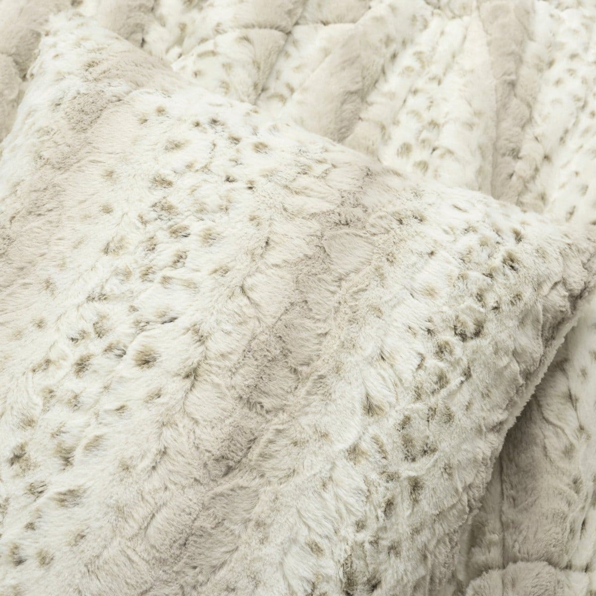 Leopard Textured Faux Fur Comforter 3 Piece Set - Image 14
