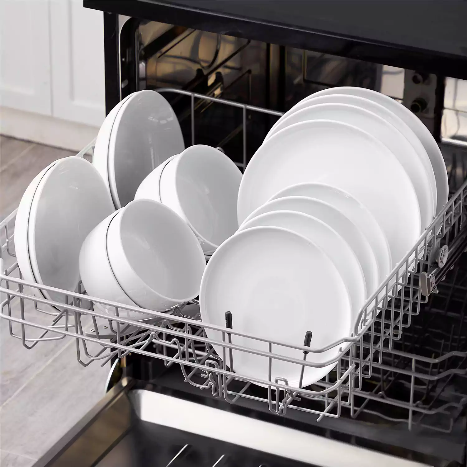 Lexi 16 Piece Dinnerware Set - Image 17