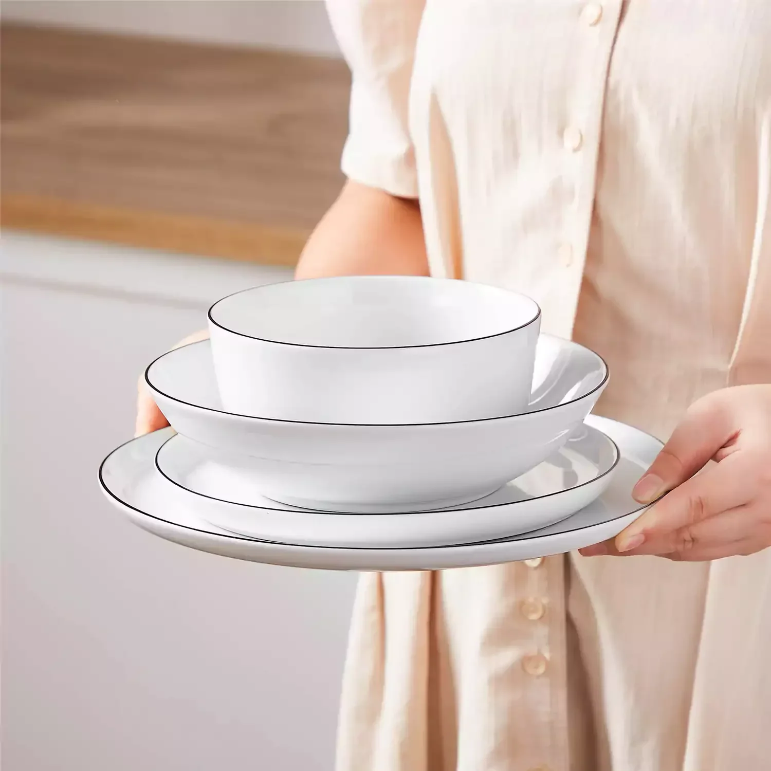 Lexi 16 Piece Dinnerware Set - Image 24