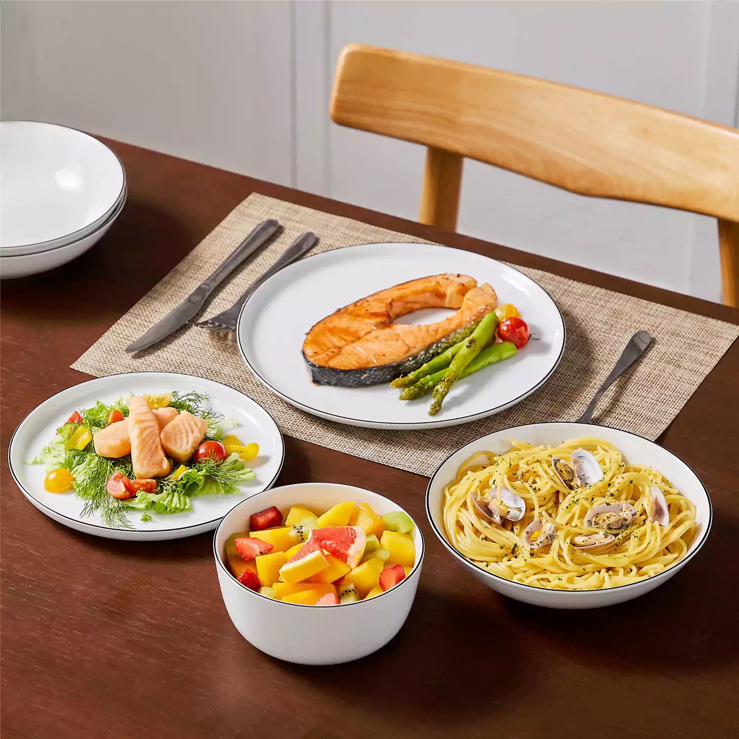 Lexi 16 Piece Dinnerware Set - Image 26