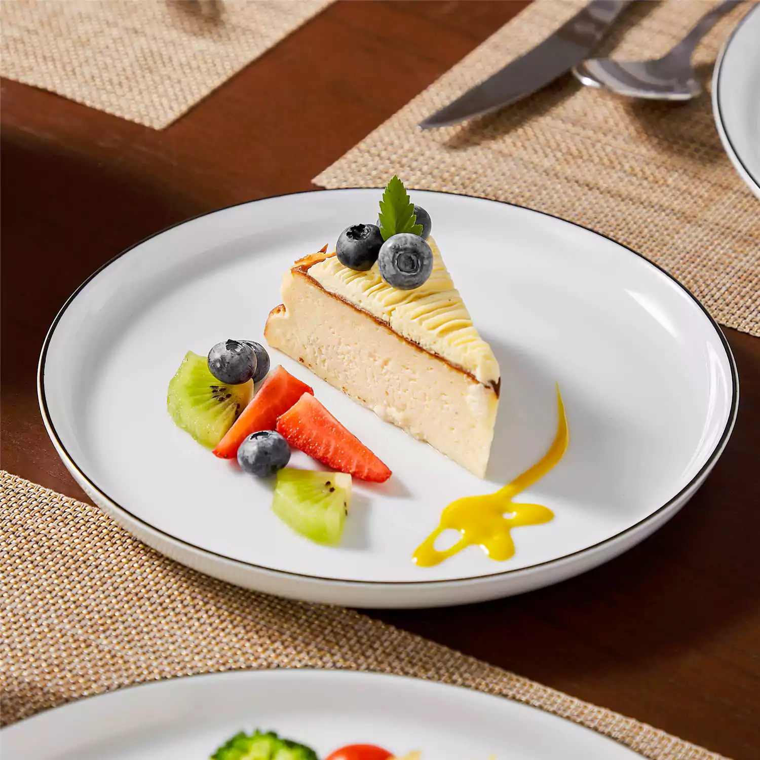 Lexi 16 Piece Dinnerware Set - Image 32