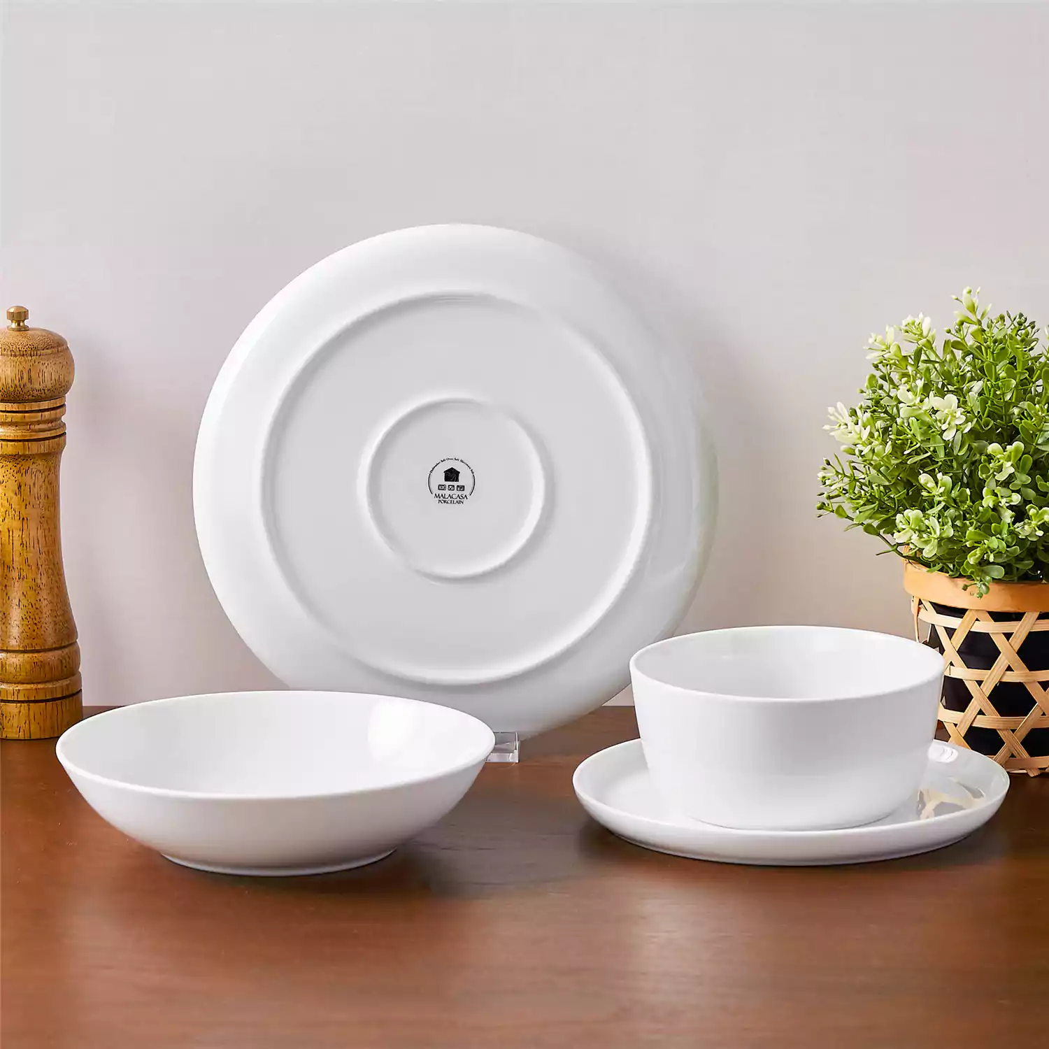 Lexi 16 Piece Dinnerware Set - Image 6
