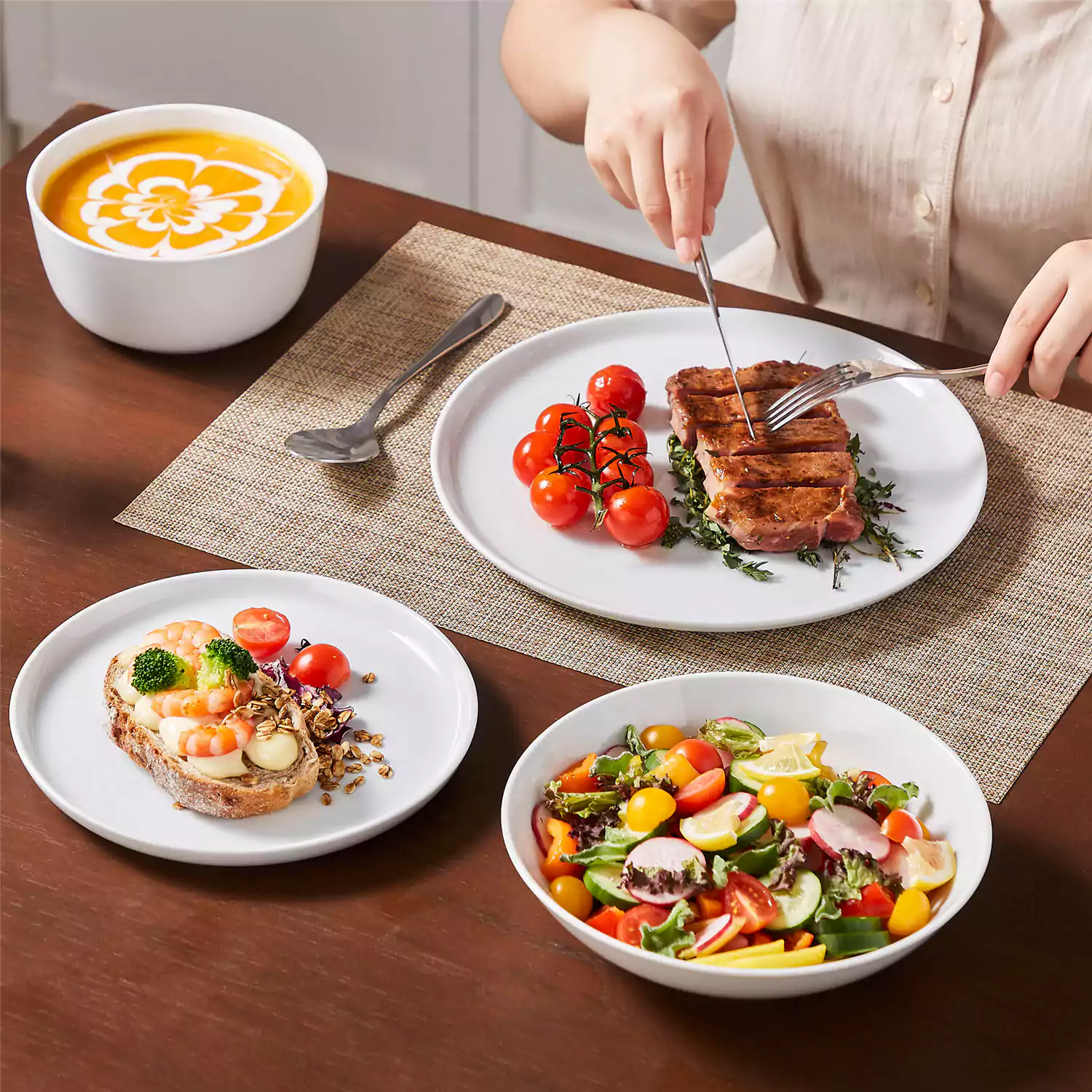 Lexi 16 Piece Dinnerware Set - Image 9