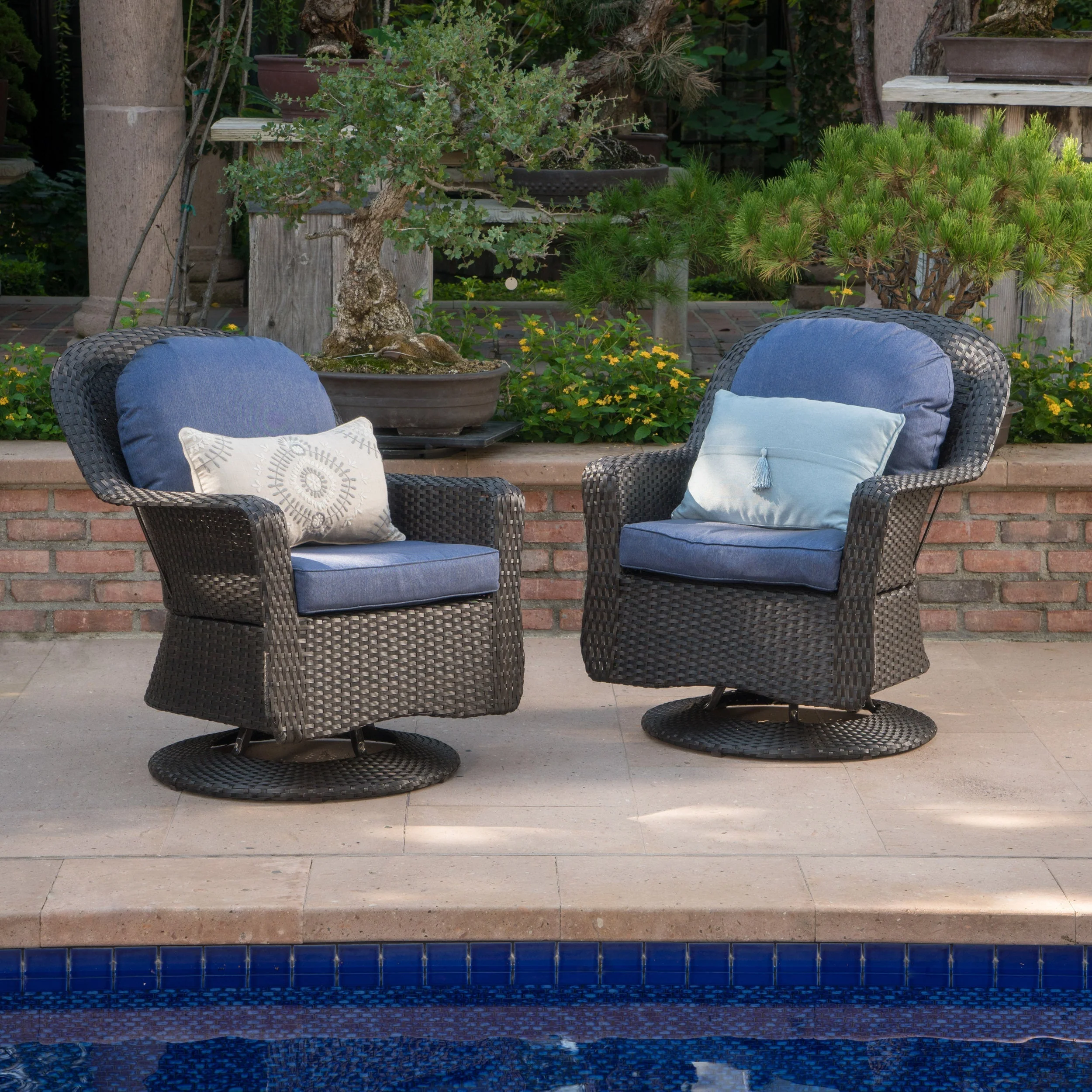 Liam Swivel Club Chair (Set of 2) - Image 4
