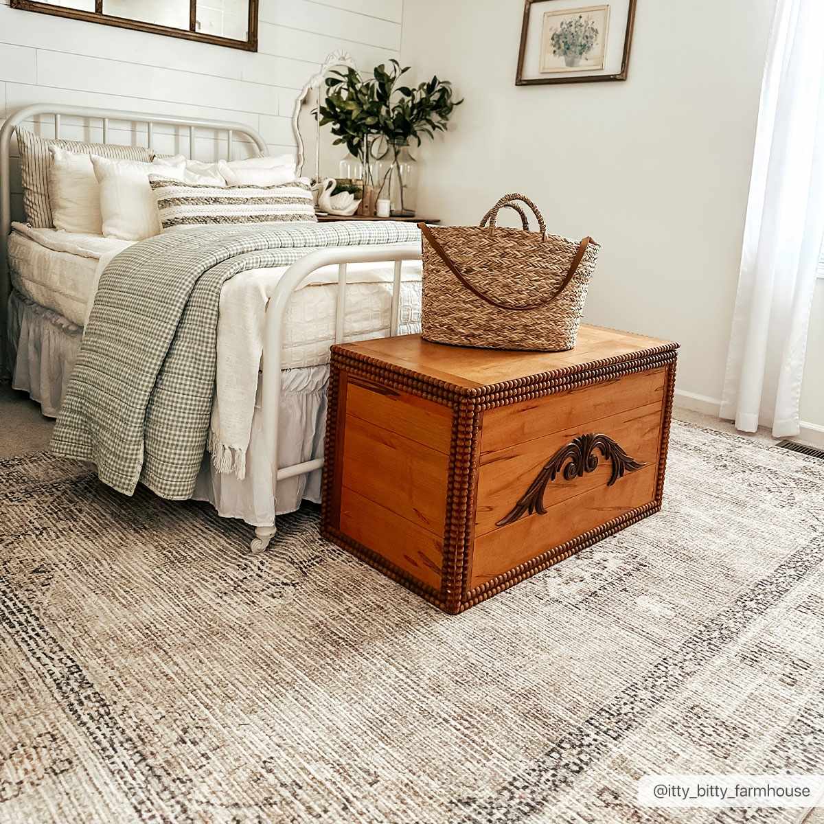 Lila Medallion Off-White Area Rug - Image 2
