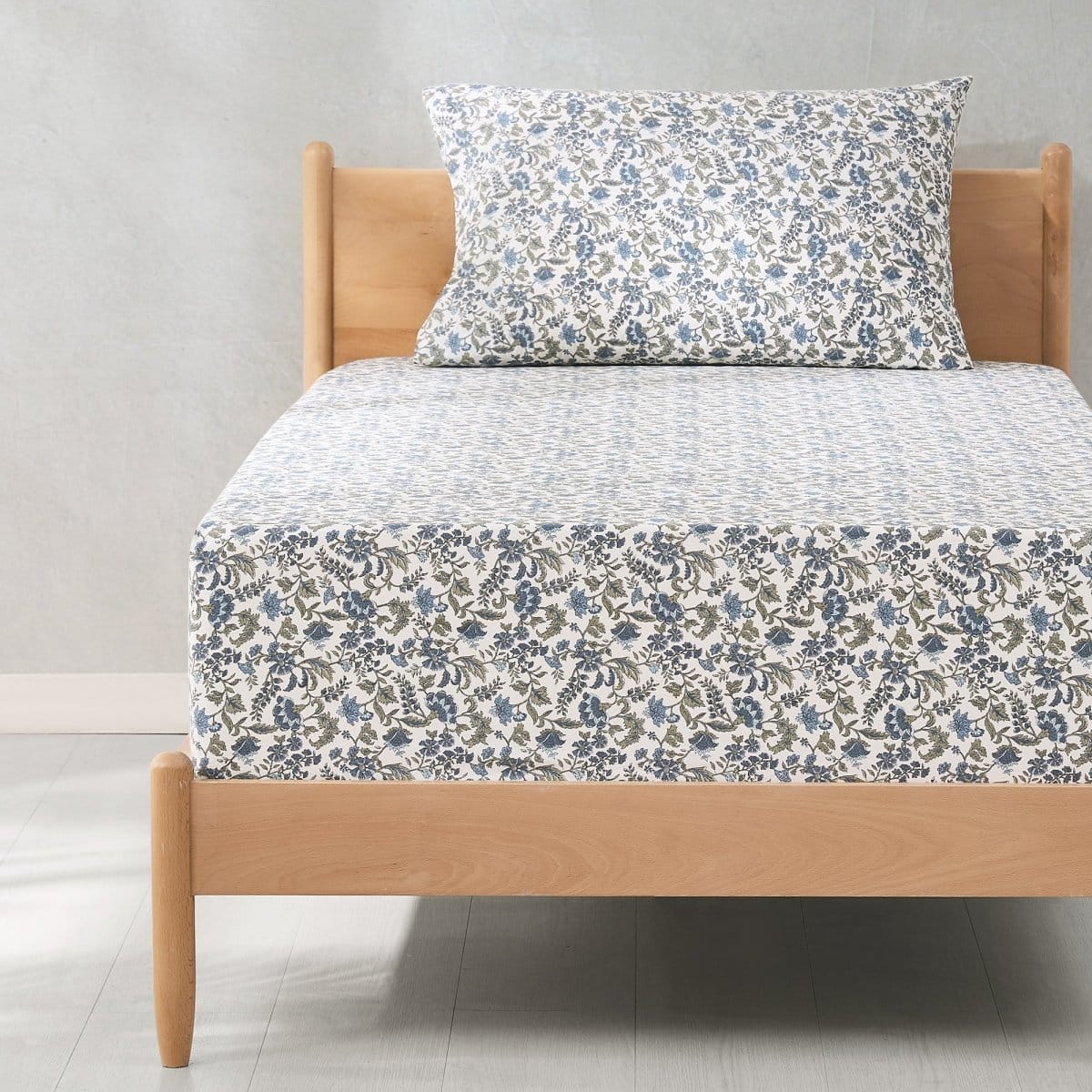 Lillian Block Print Cotton Sheet Set - Image 9
