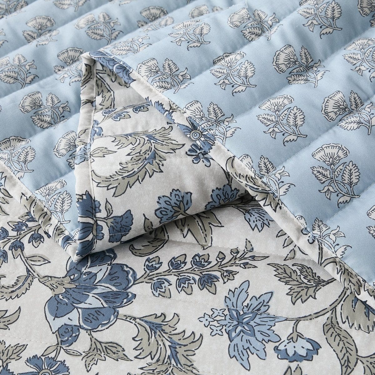 Lillian Block Print Reversible Quilt 6 Set - Image 7
