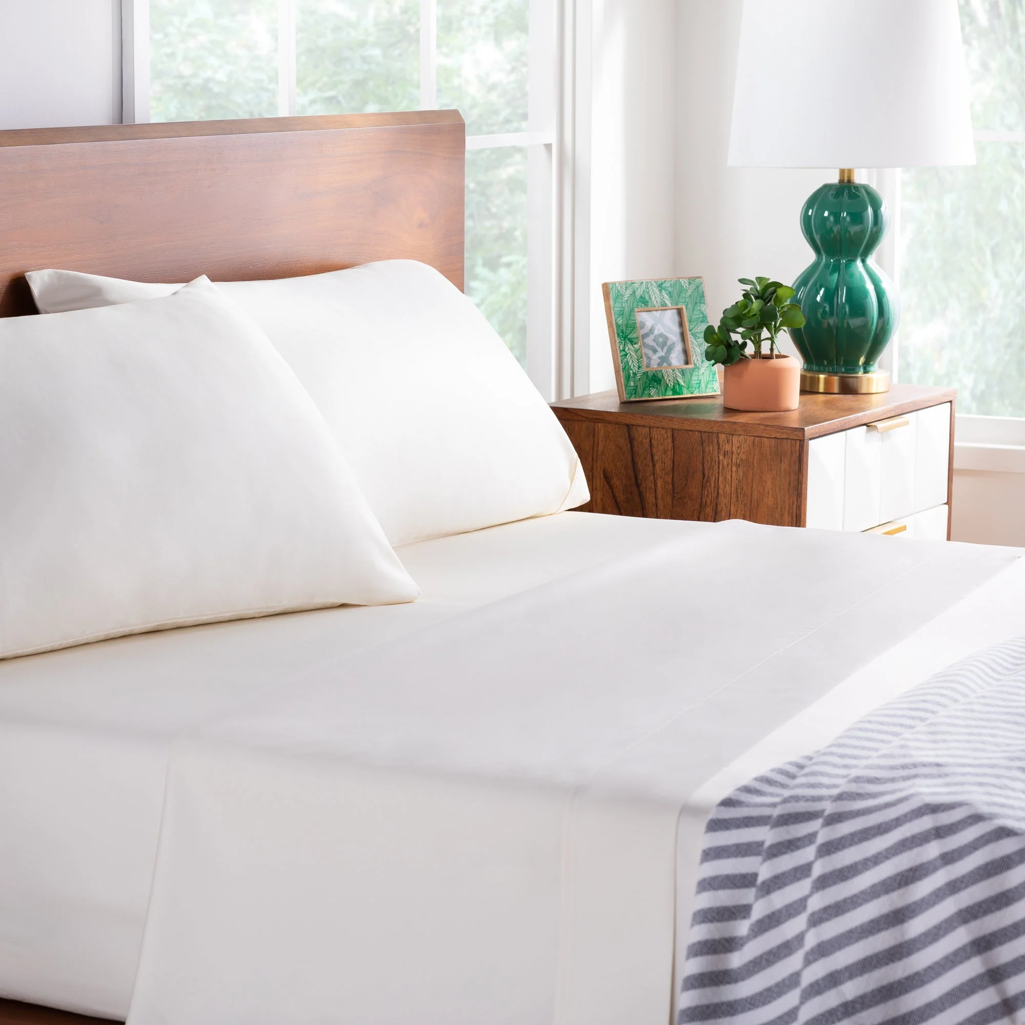 Linenspa 600TC Cotton Blend Pillowcase Set Queen Ivory - Image 2