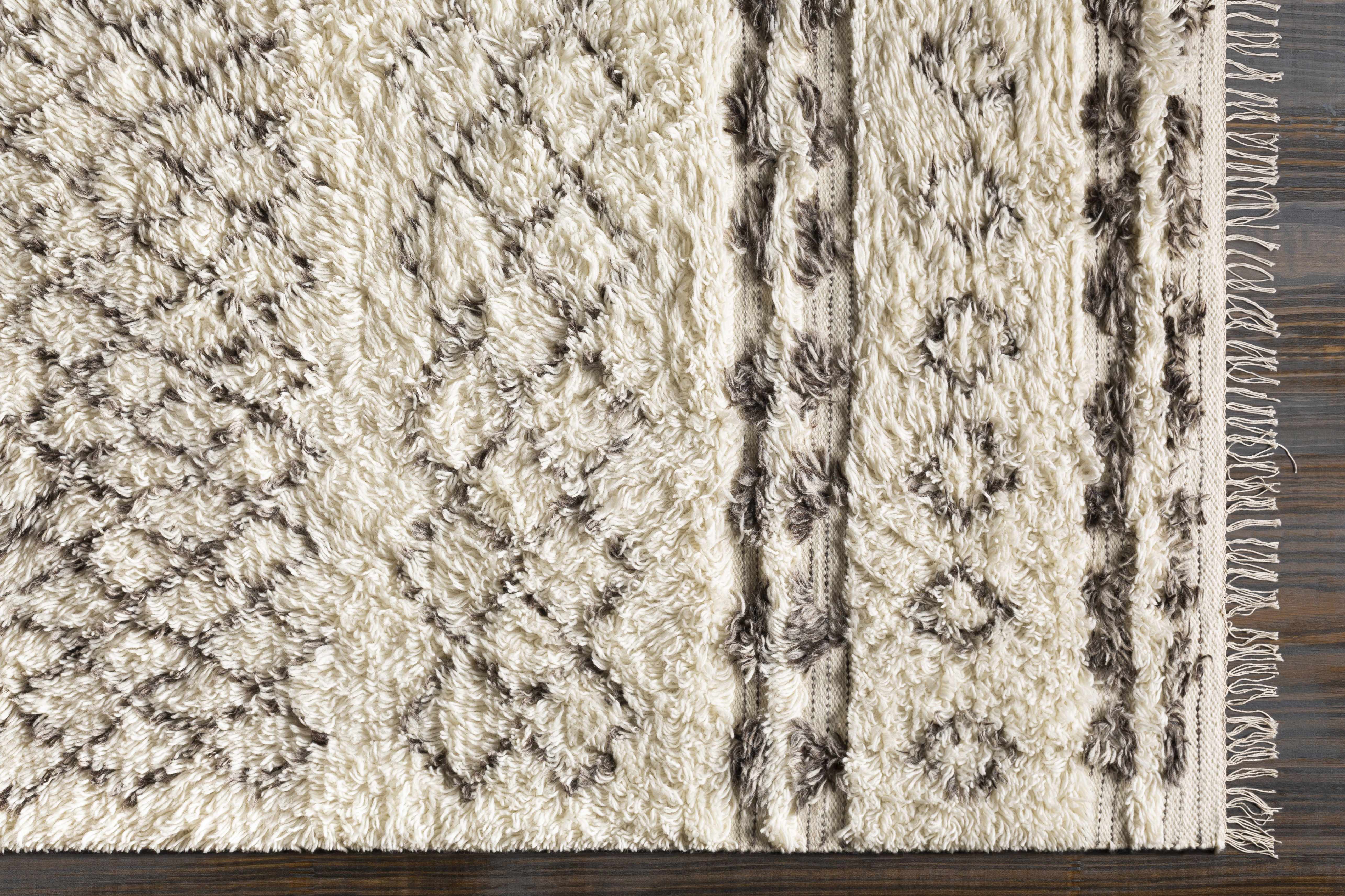 Lochwinnoch Area Rug - Clearance - Image 11