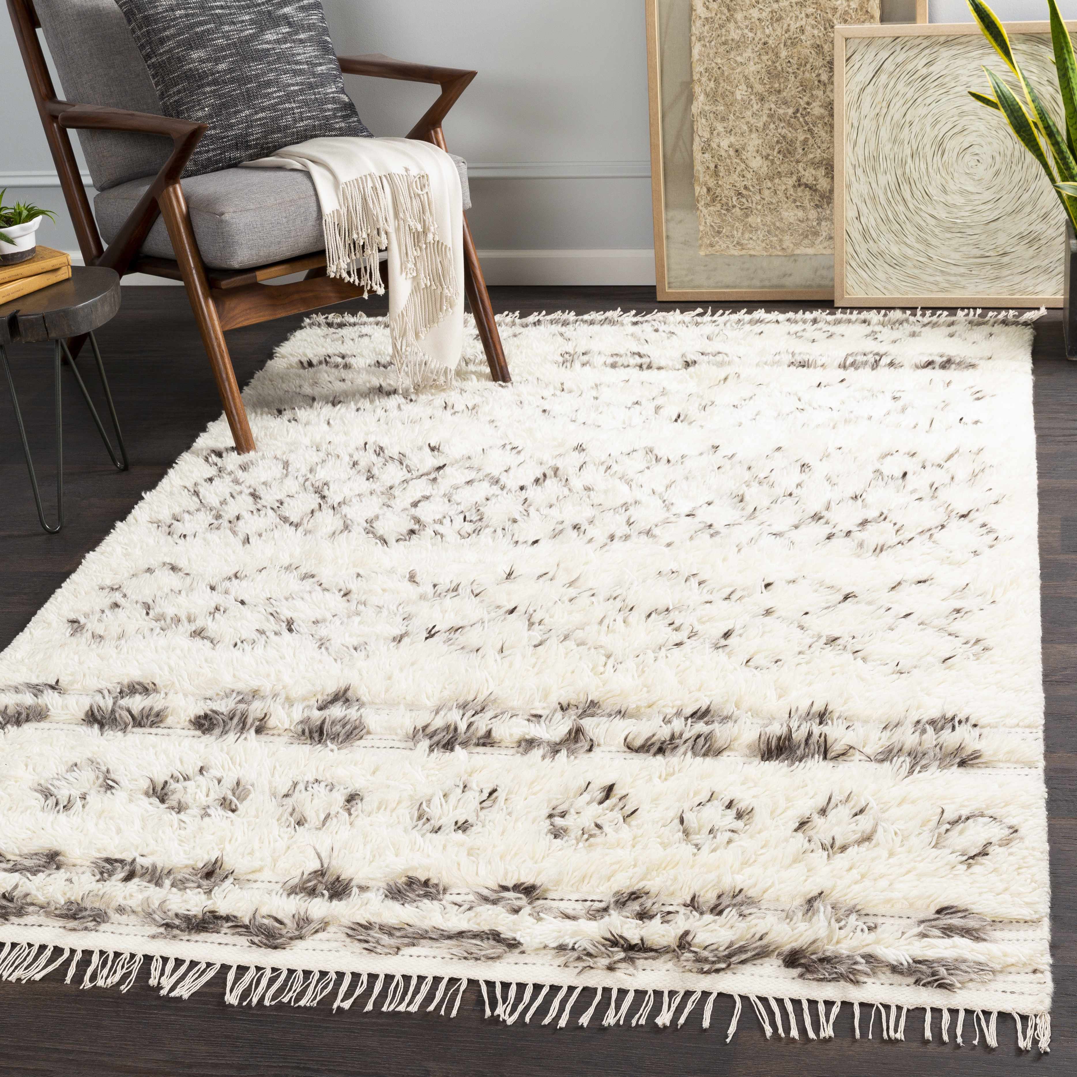 Lochwinnoch Area Rug - Clearance - Image 2
