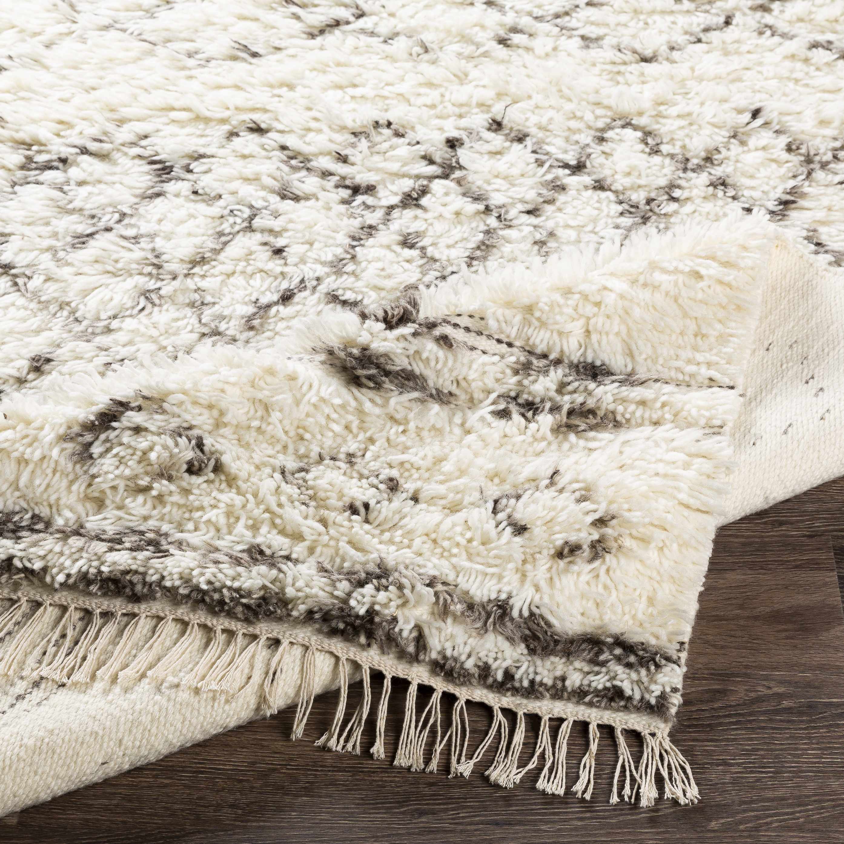 Lochwinnoch Area Rug - Clearance - Image 7