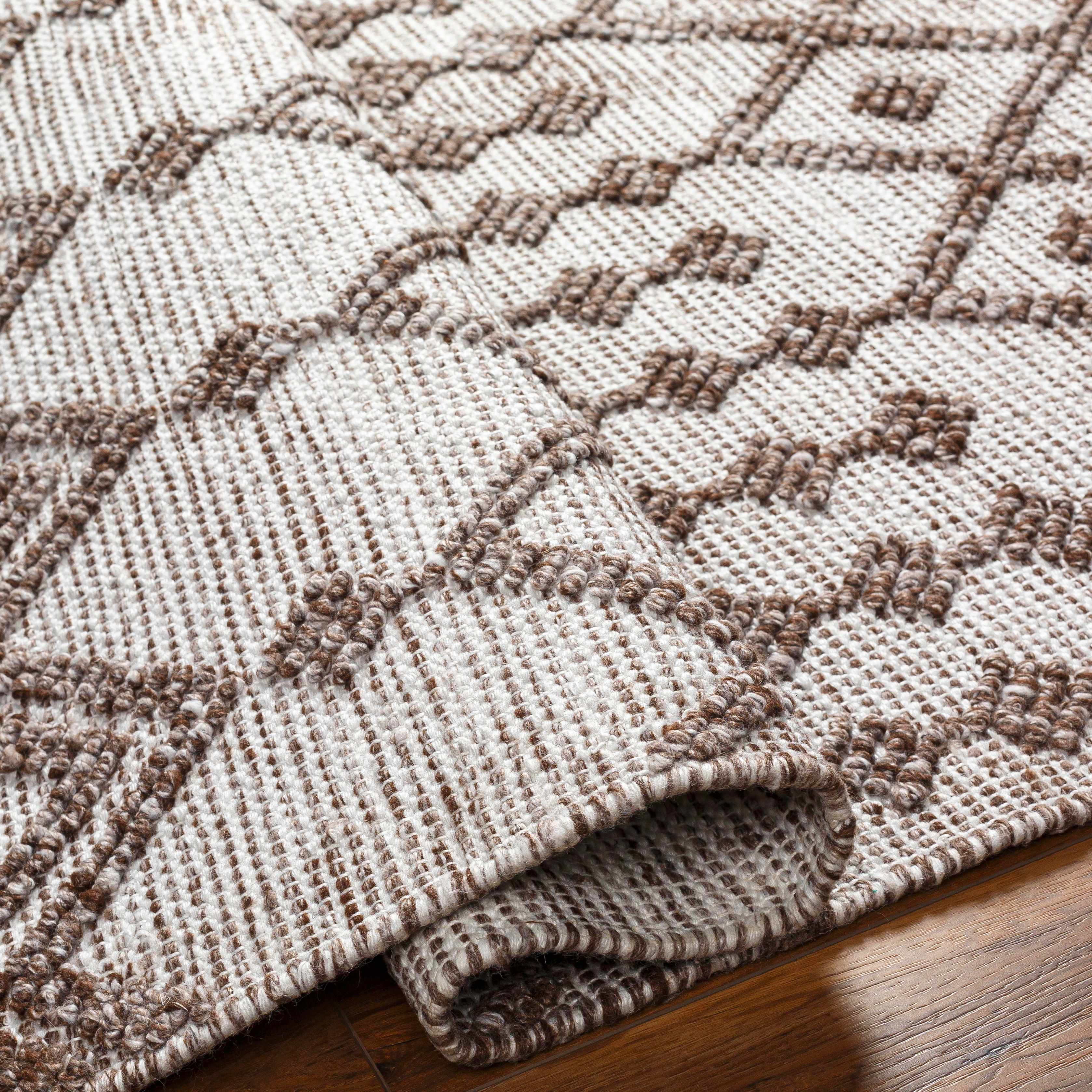 Luce Area Rug - Image 7