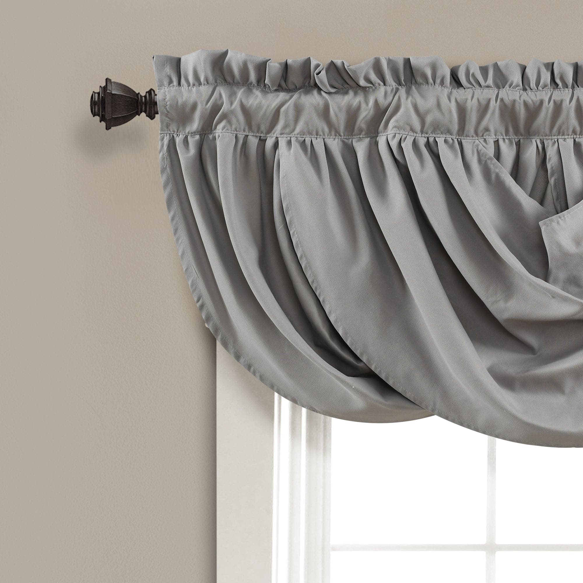 Lucia Valance - Image 8