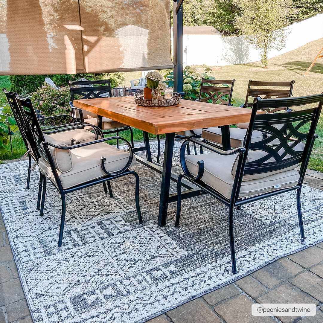 Luddenham Textured Outdoor Rug - Clearance - Image 4