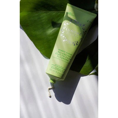 Lumene Nordic Clear Tyyni Balancing Clay-to-Foam Cleanser 4.2 fl oz - Image 3