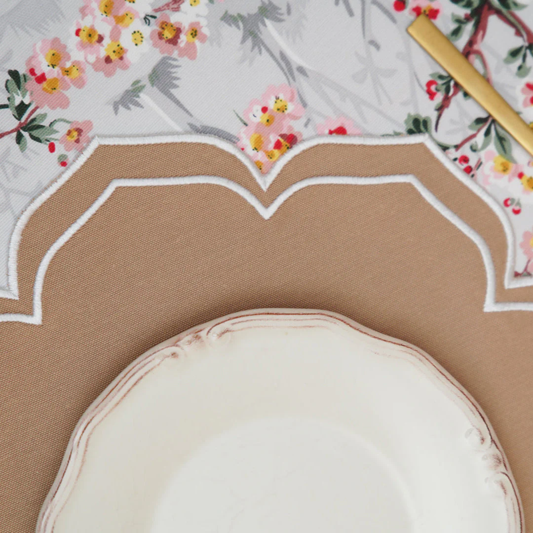 LUMERA BEIGE WAVY EDGE FABRIC PLACEMAT - Image 3