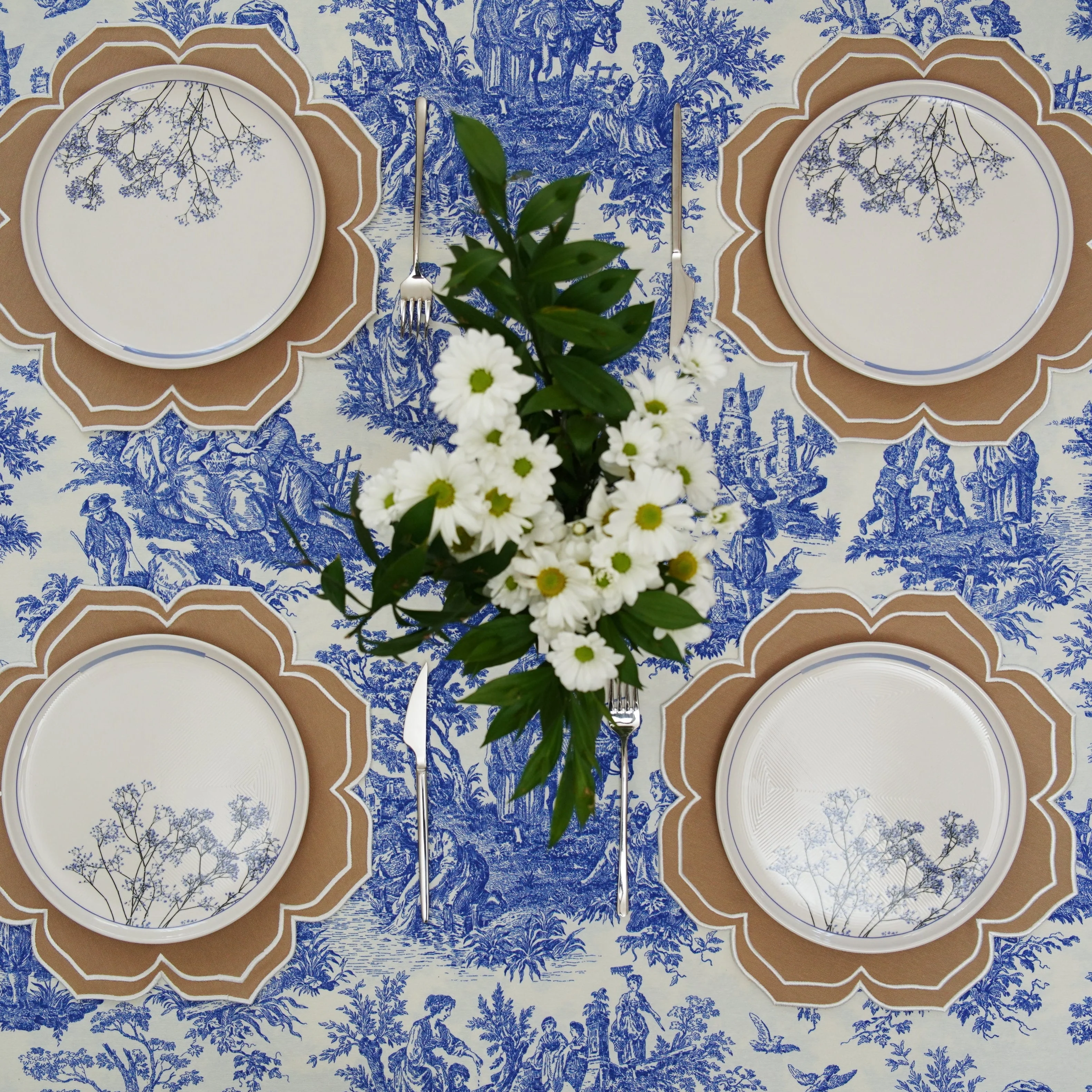 LUMERA BEIGE WAVY EDGE FABRIC PLACEMAT - Image 5
