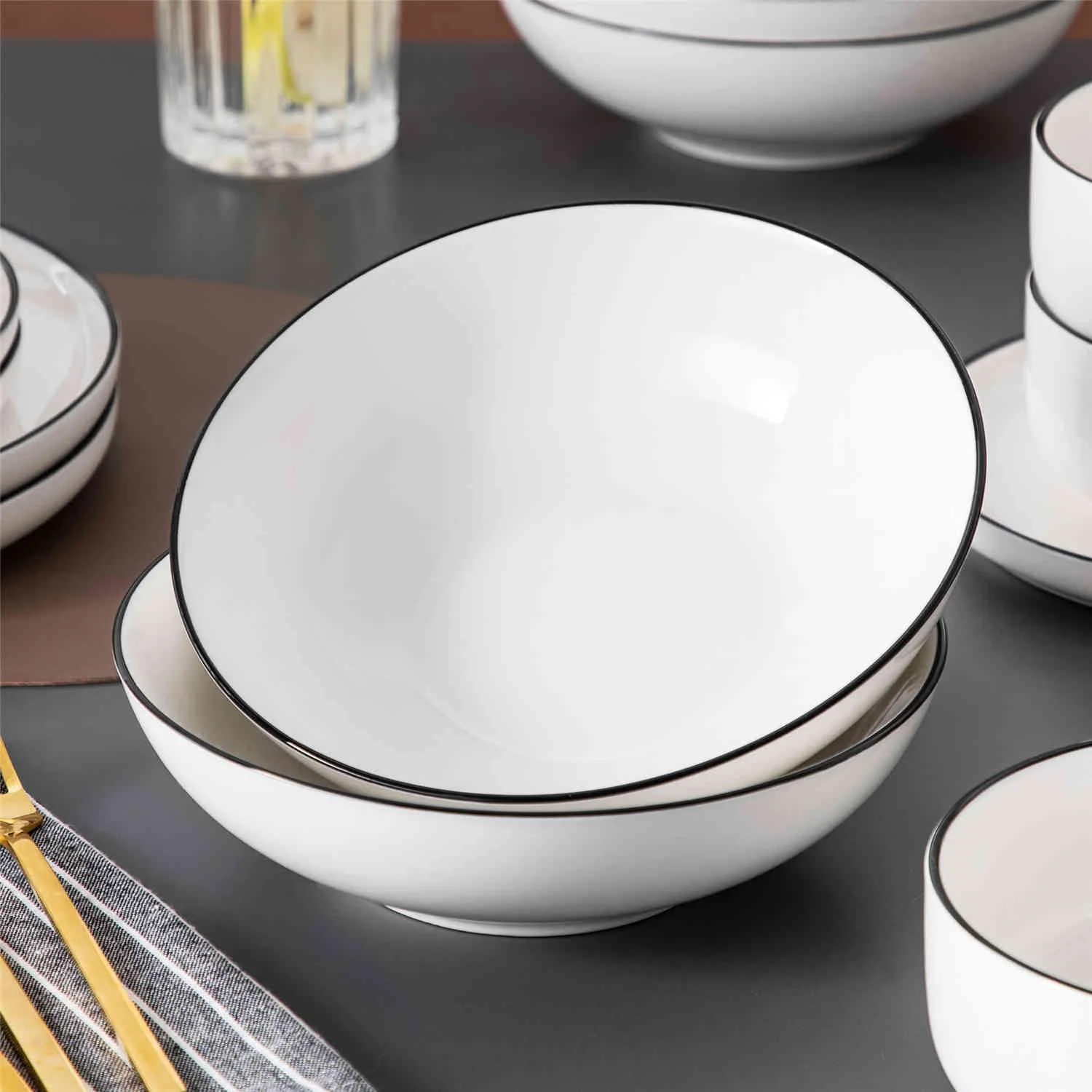 Luna 16 Piece Dinnerware Set - Image 25
