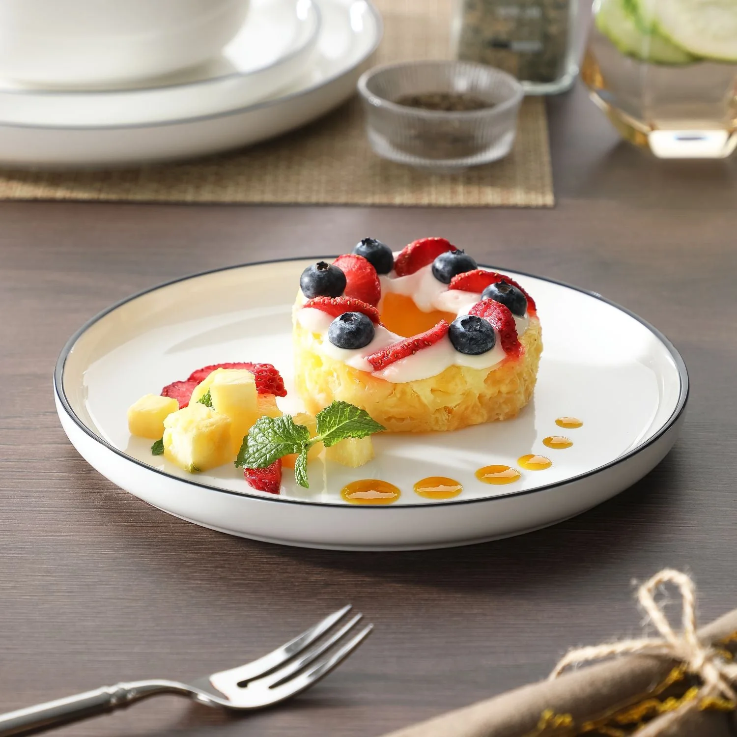 Luna 18 Piece Dinnerware Set for 6 - Image 14