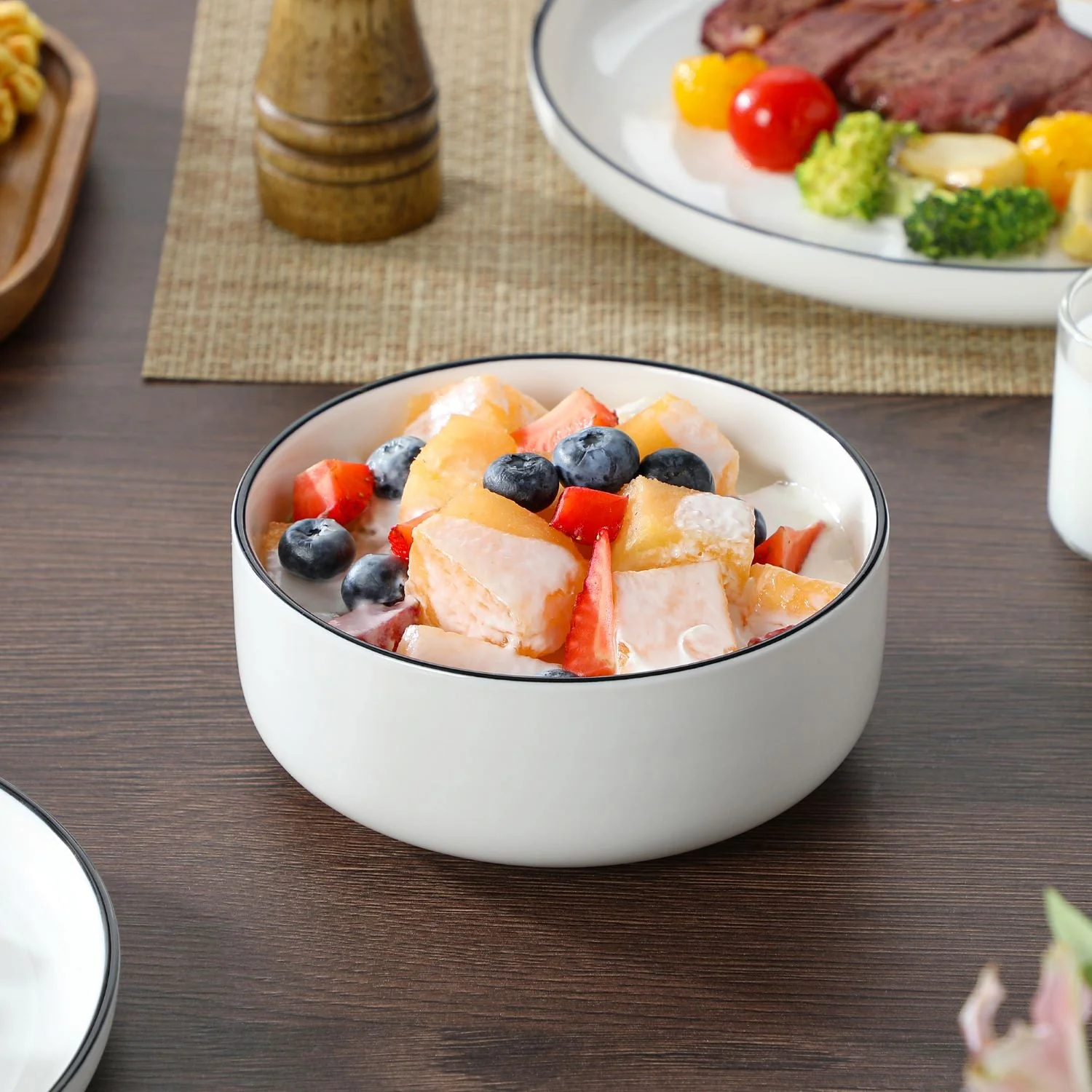 Luna 24 Piece Dinnerware Set for 6 - Image 14