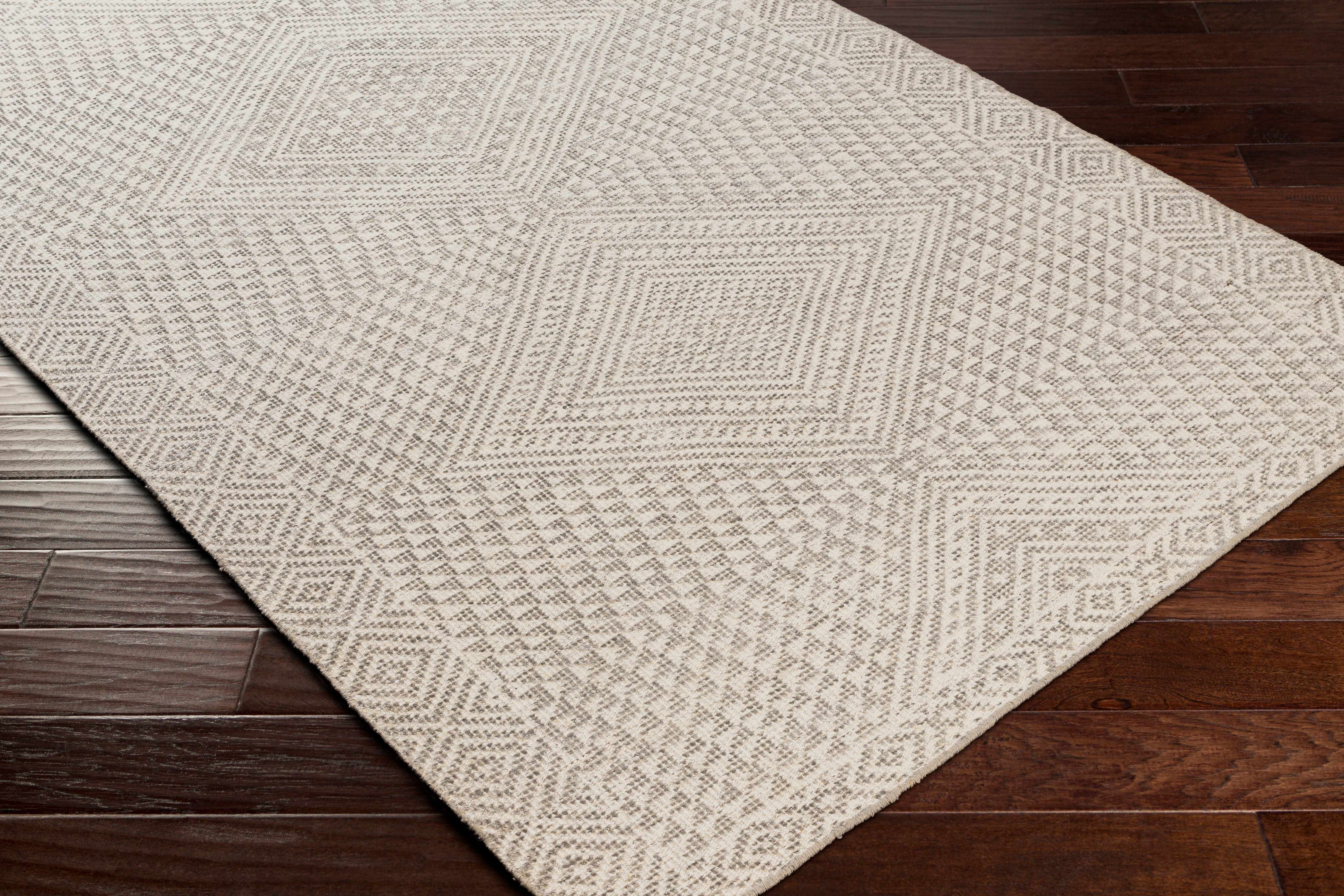 Lusacan Area Carpet - Clearance - Image 4
