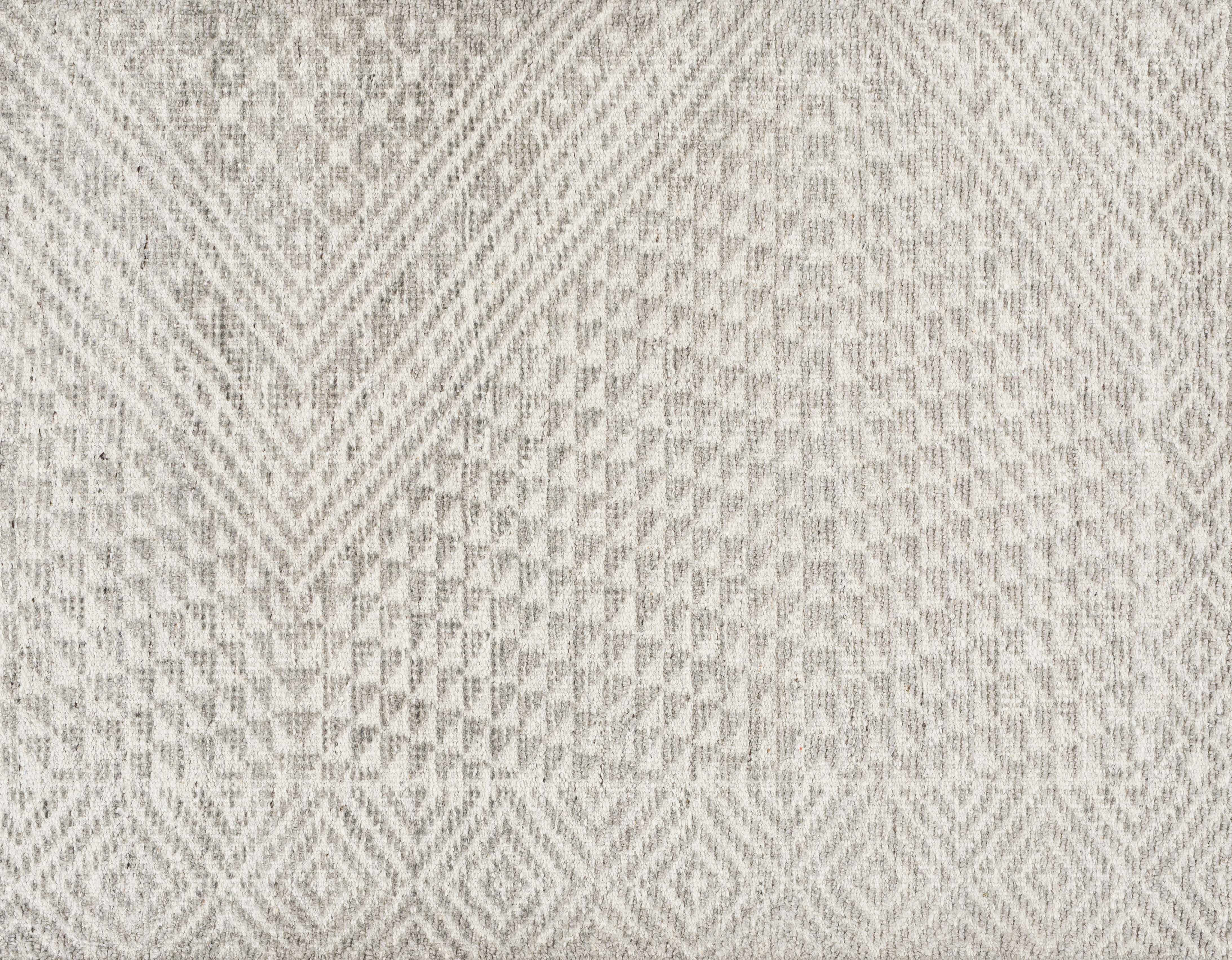 Lusacan Area Carpet - Clearance - Image 9