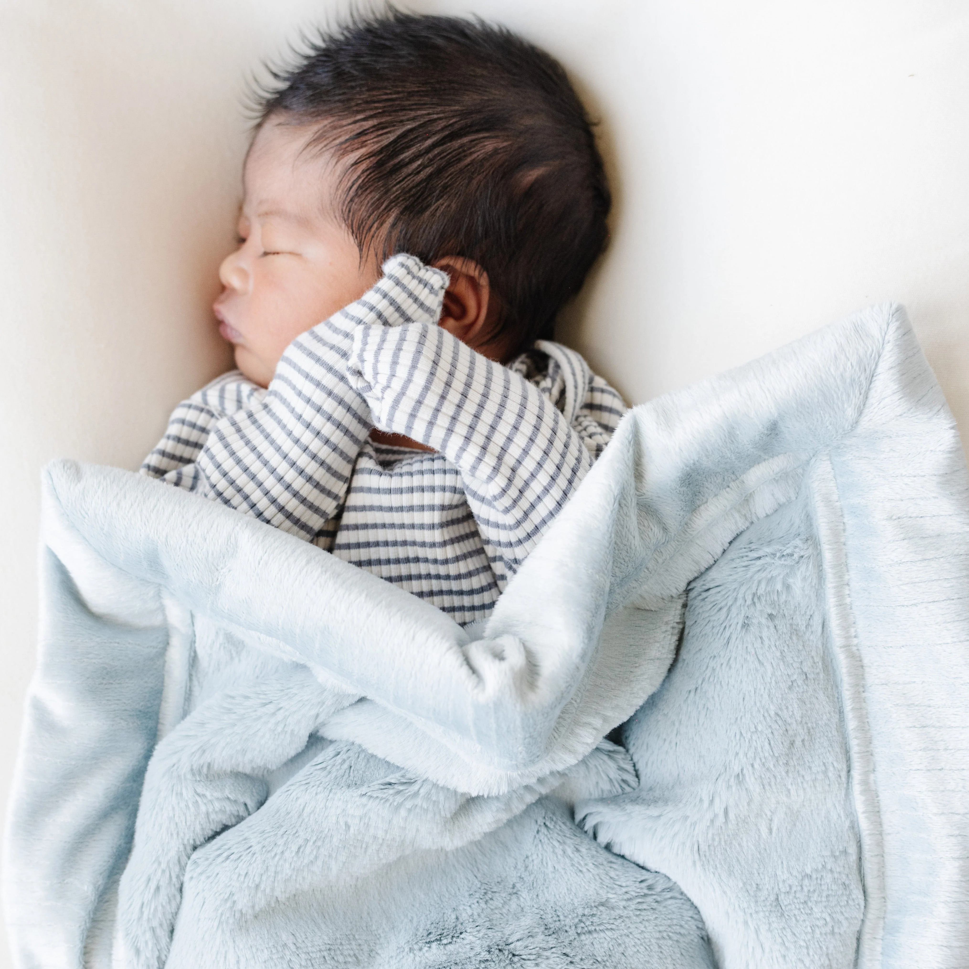 Lush Mini Blankets by Saranoni - Image 74