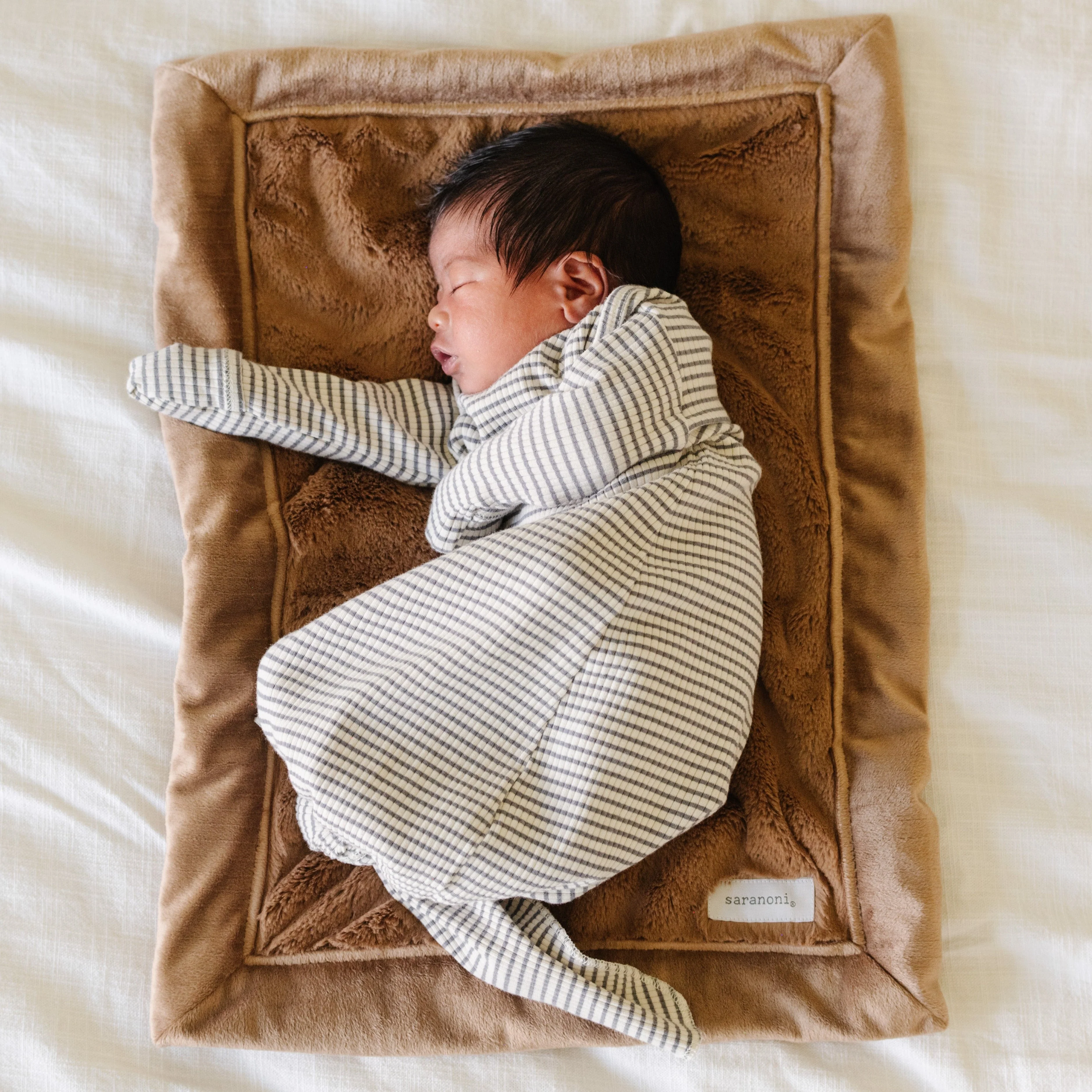 Lush Mini Blankets by Saranoni - Image 80