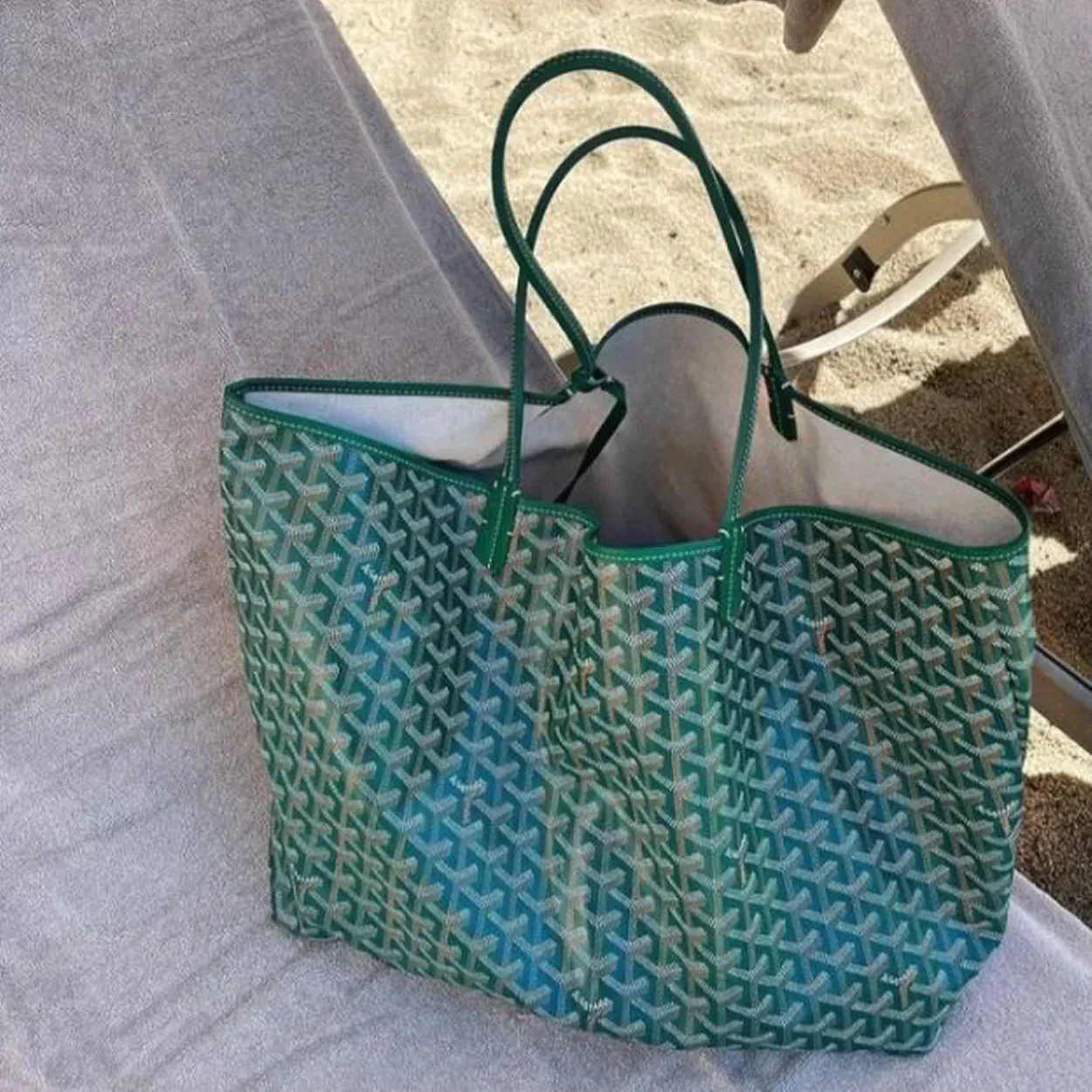 Luxury Women’s Tote Bag Large Capacity Shoulder Handbag for Work Travel - Image 7