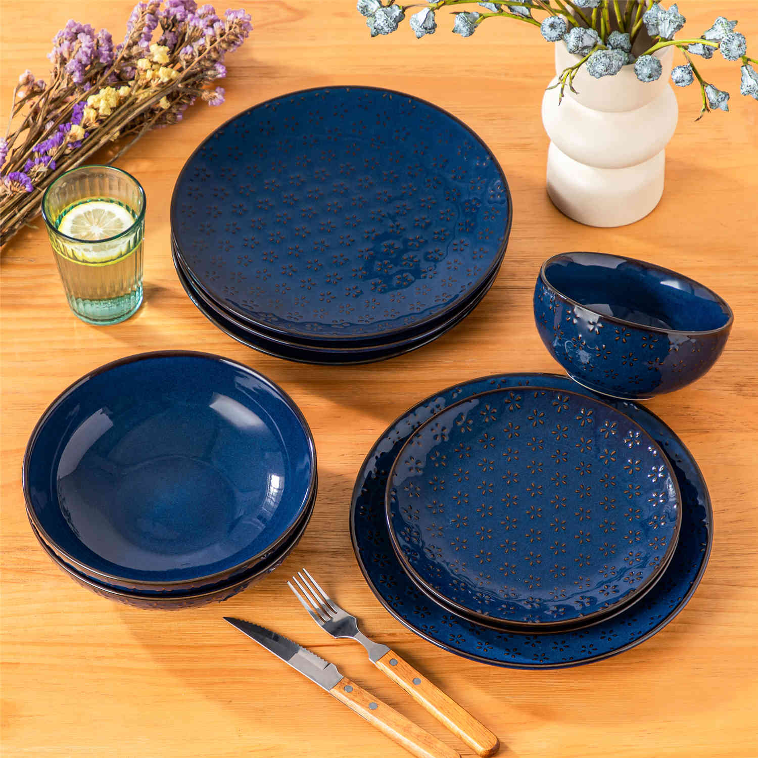 Lydia 16 Piece Starry Blue Dinnerware Set - Image 12