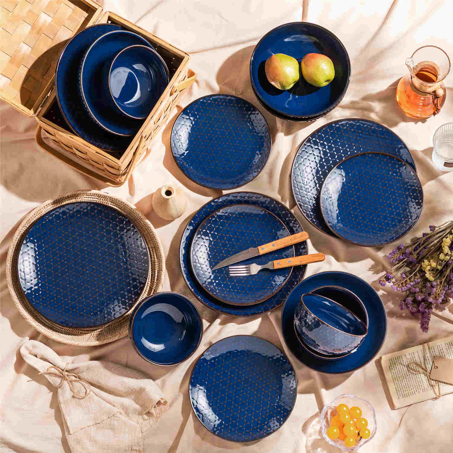 Lydia 16 Piece Starry Blue Dinnerware Set - Image 25