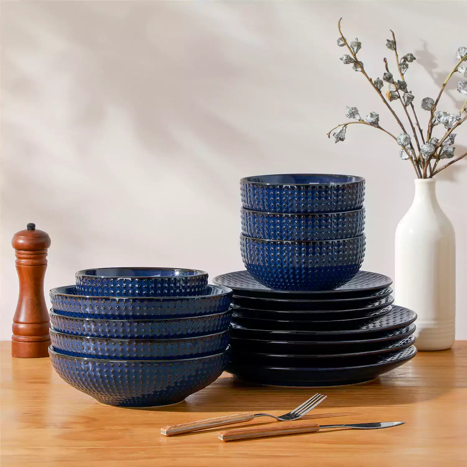 Lydia 16 Piece Starry Blue Dinnerware Set - Image 47