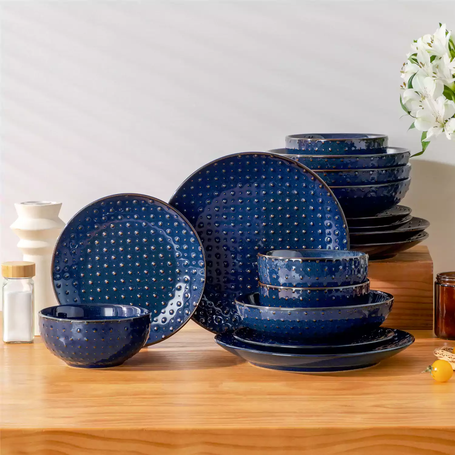 Lydia 16 Piece Starry Blue Dinnerware Set - Image 62