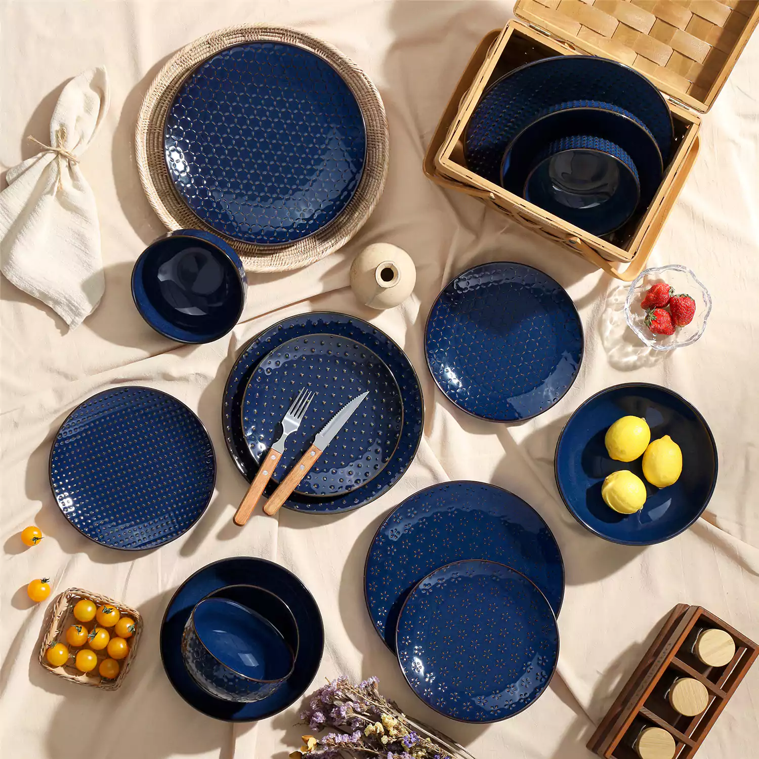 Lydia 16 Piece Starry Blue Dinnerware Set - Image 77