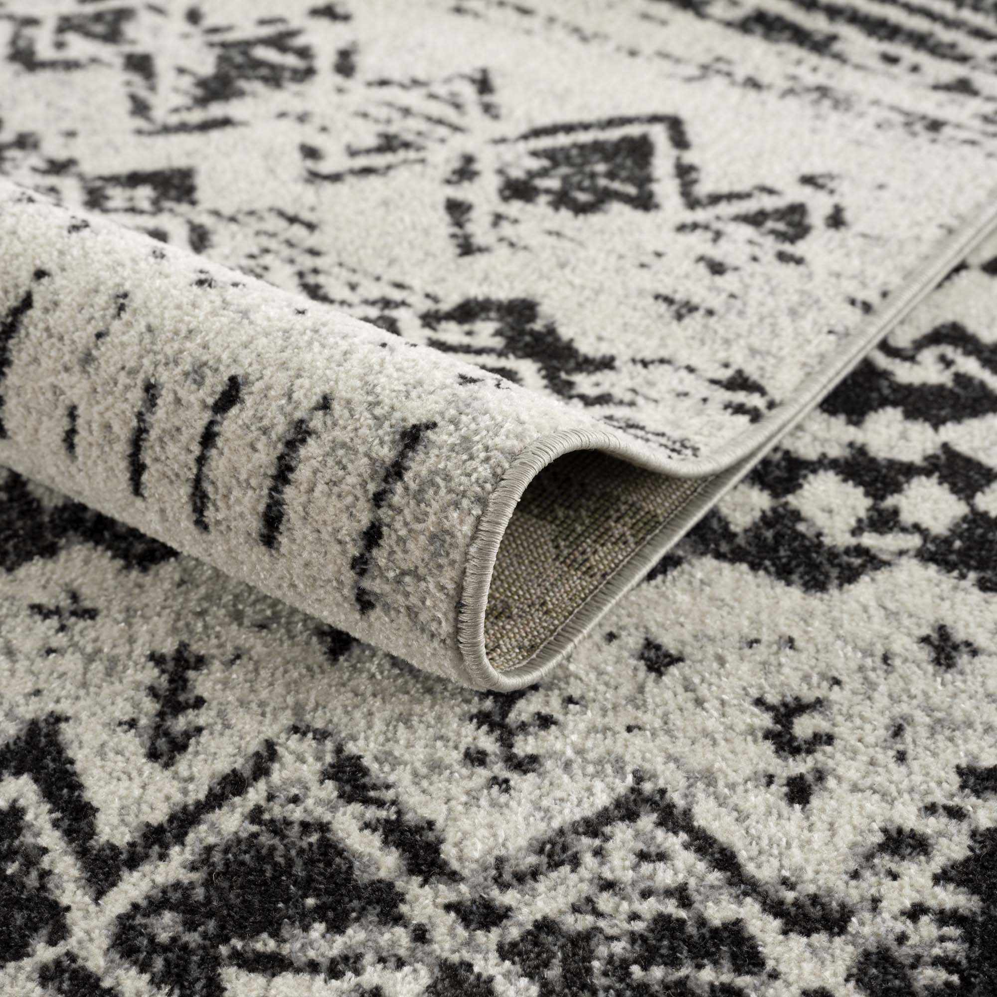 Lyssons Washable Area Rug - Image 6