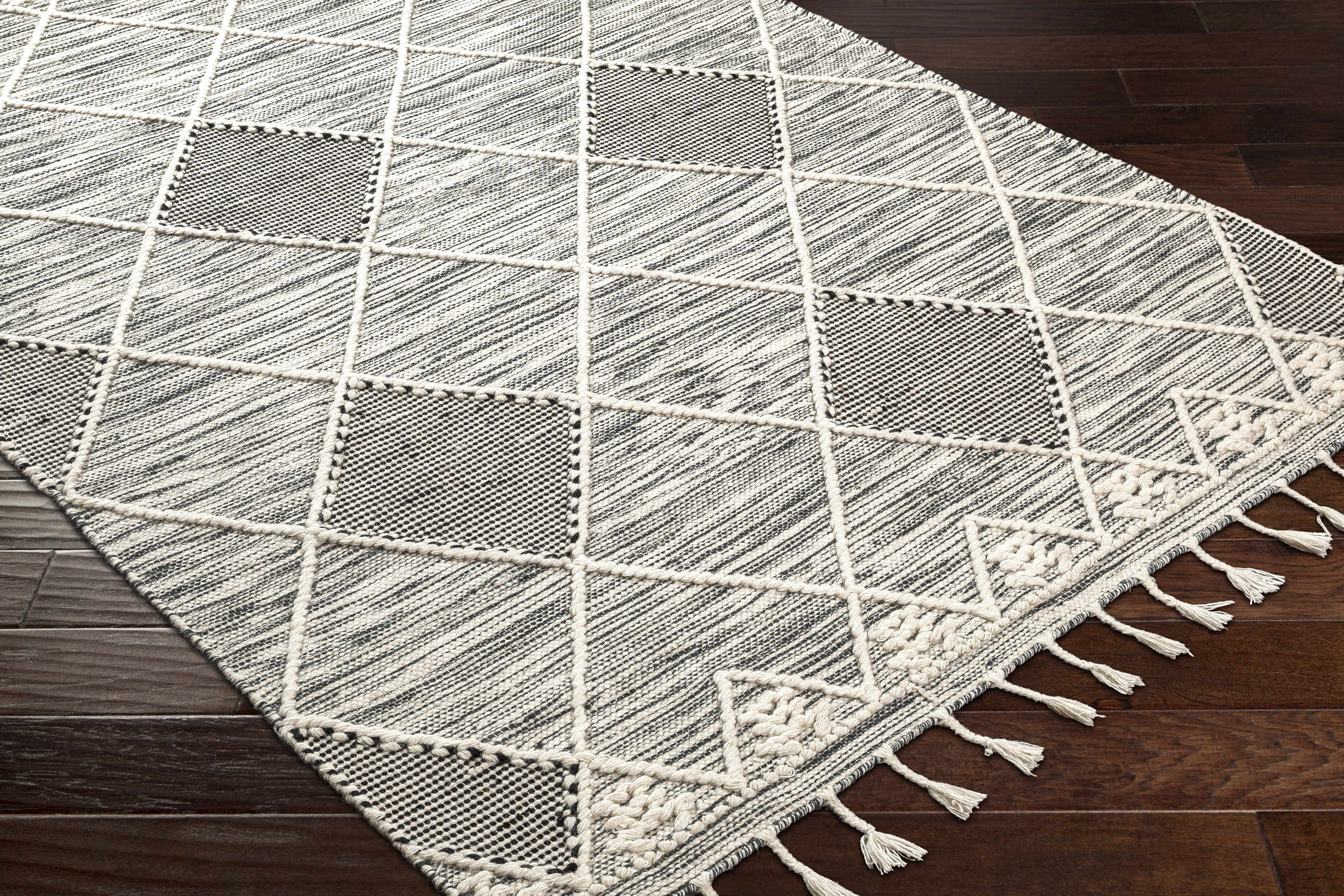 Mabua Tasseled Jute&Wool  Rug - Clearance - Image 4